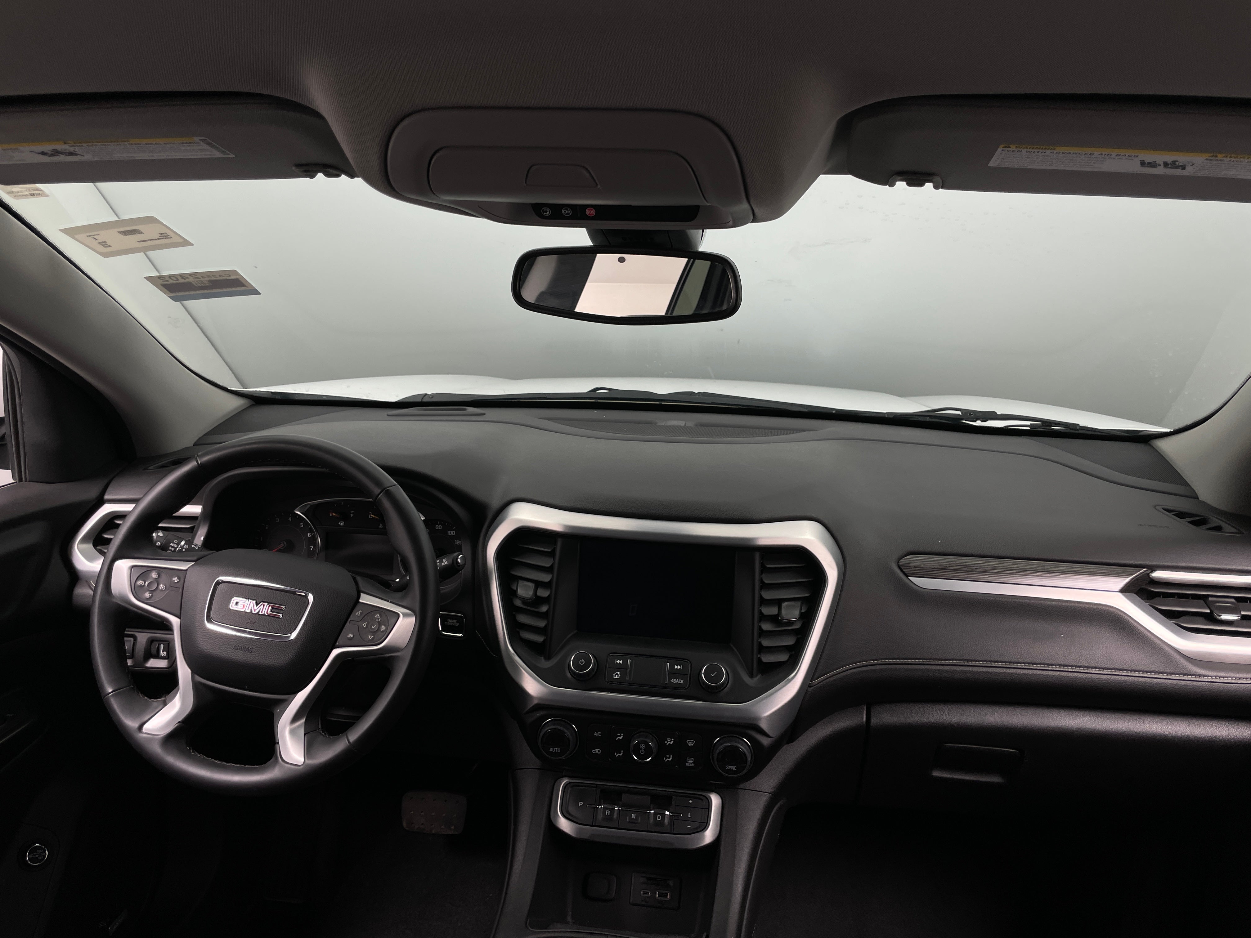 2023 GMC Acadia SLT 2