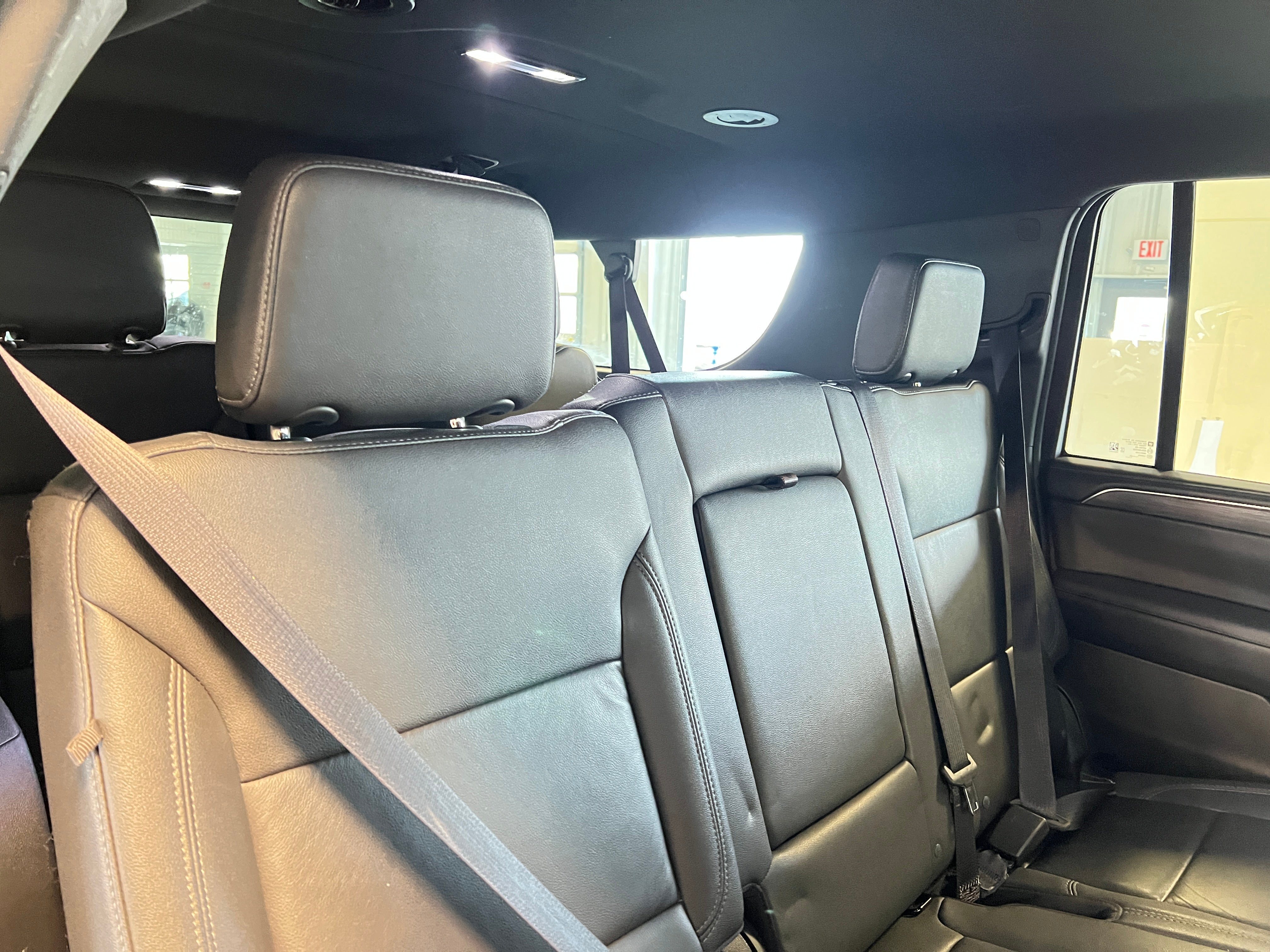 2023 Chevrolet Suburban LT 5