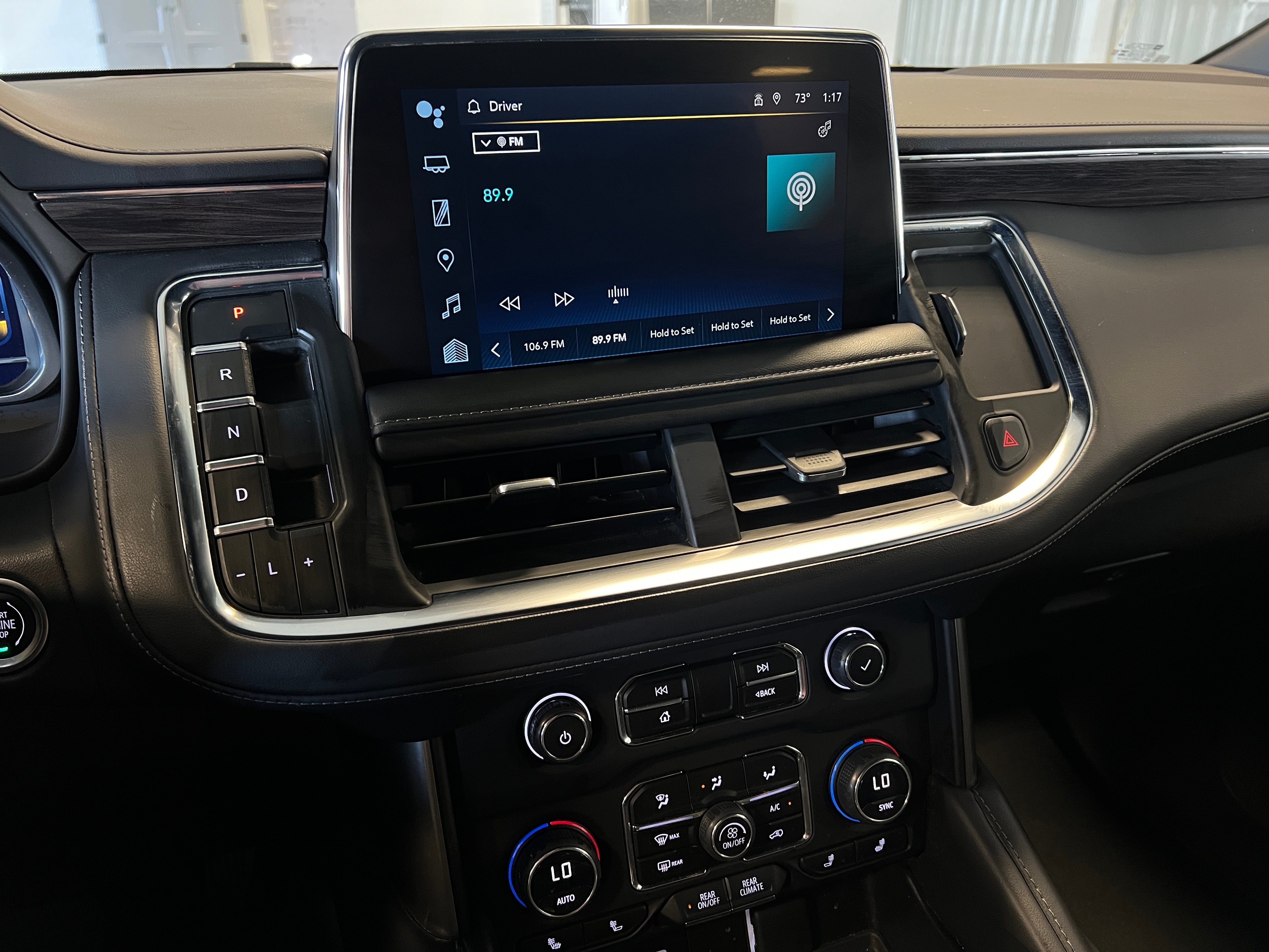 2023 Chevrolet Suburban LT 3