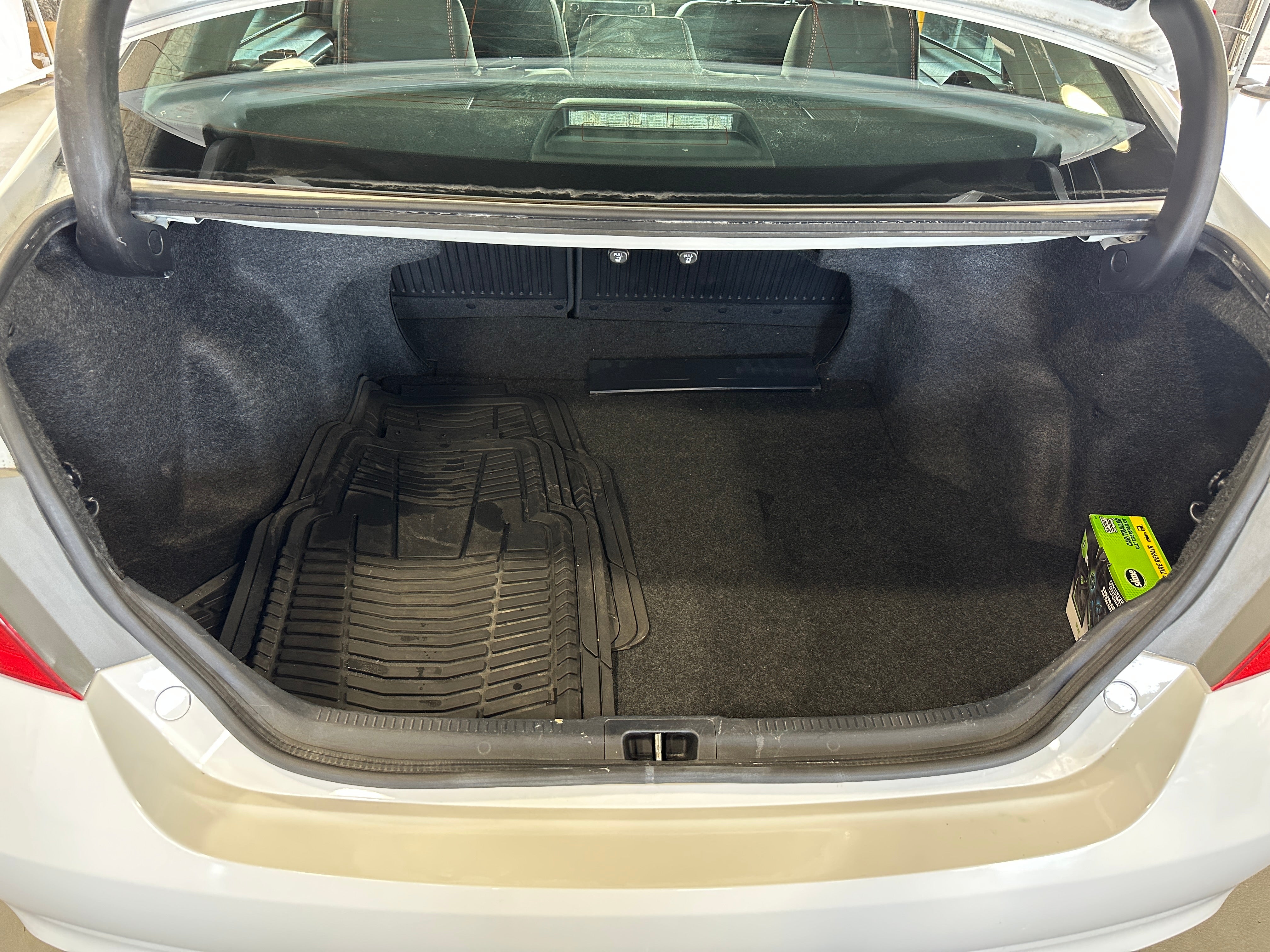 2016 Toyota Camry SE 6