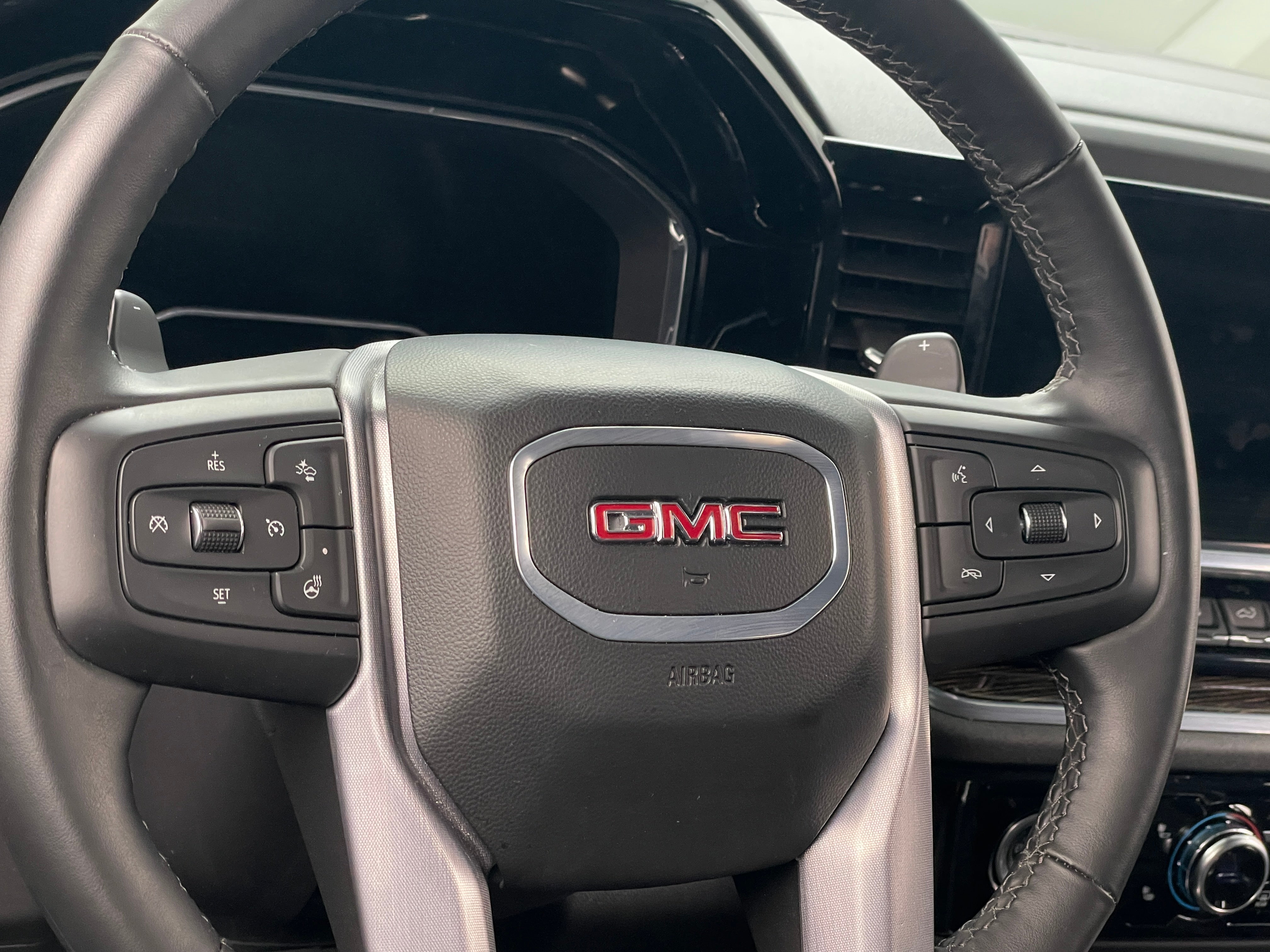 2024 GMC Sierra 1500 Elevation 5