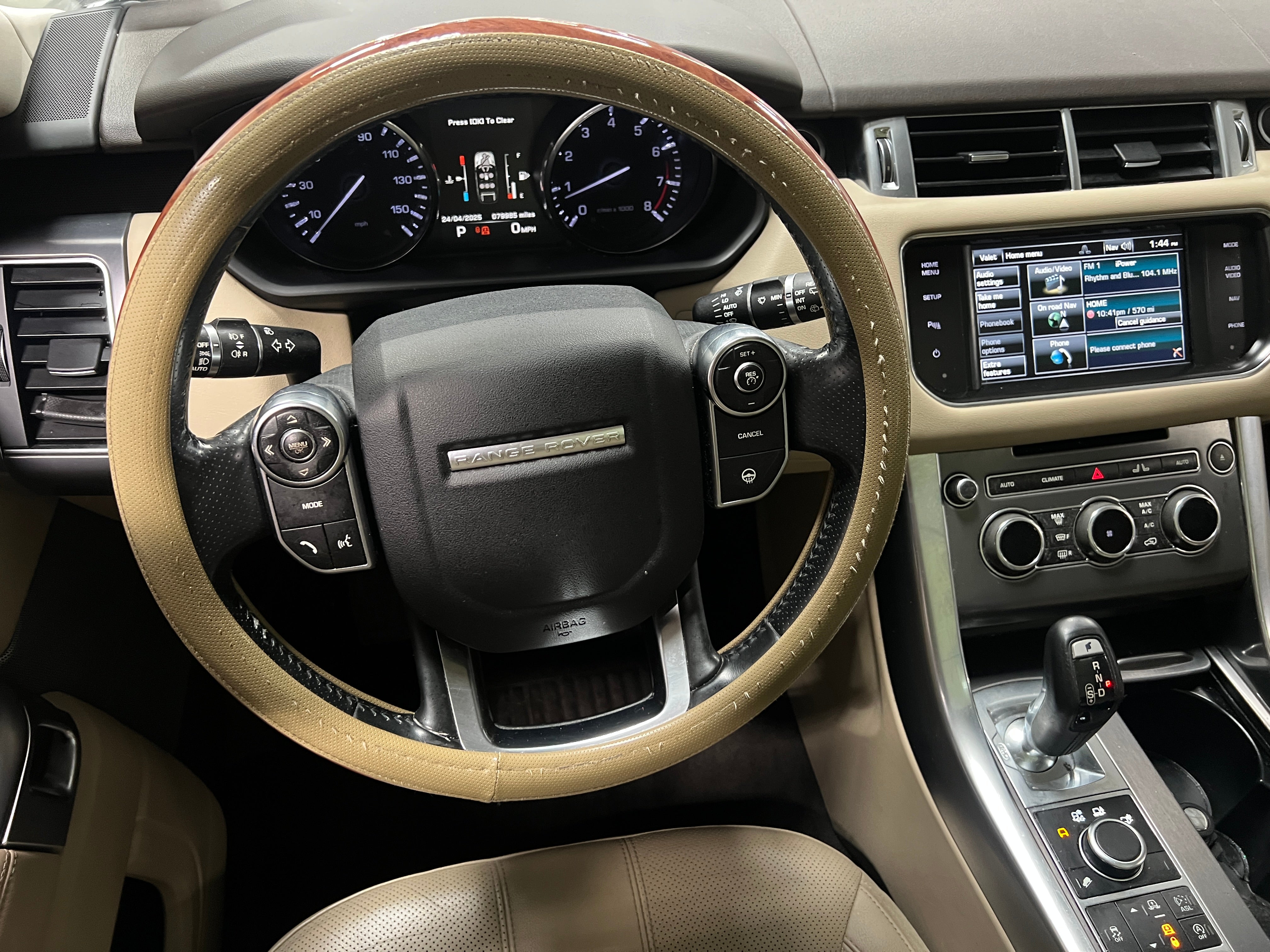 2015 Land Rover Range Rover Sport SE 4