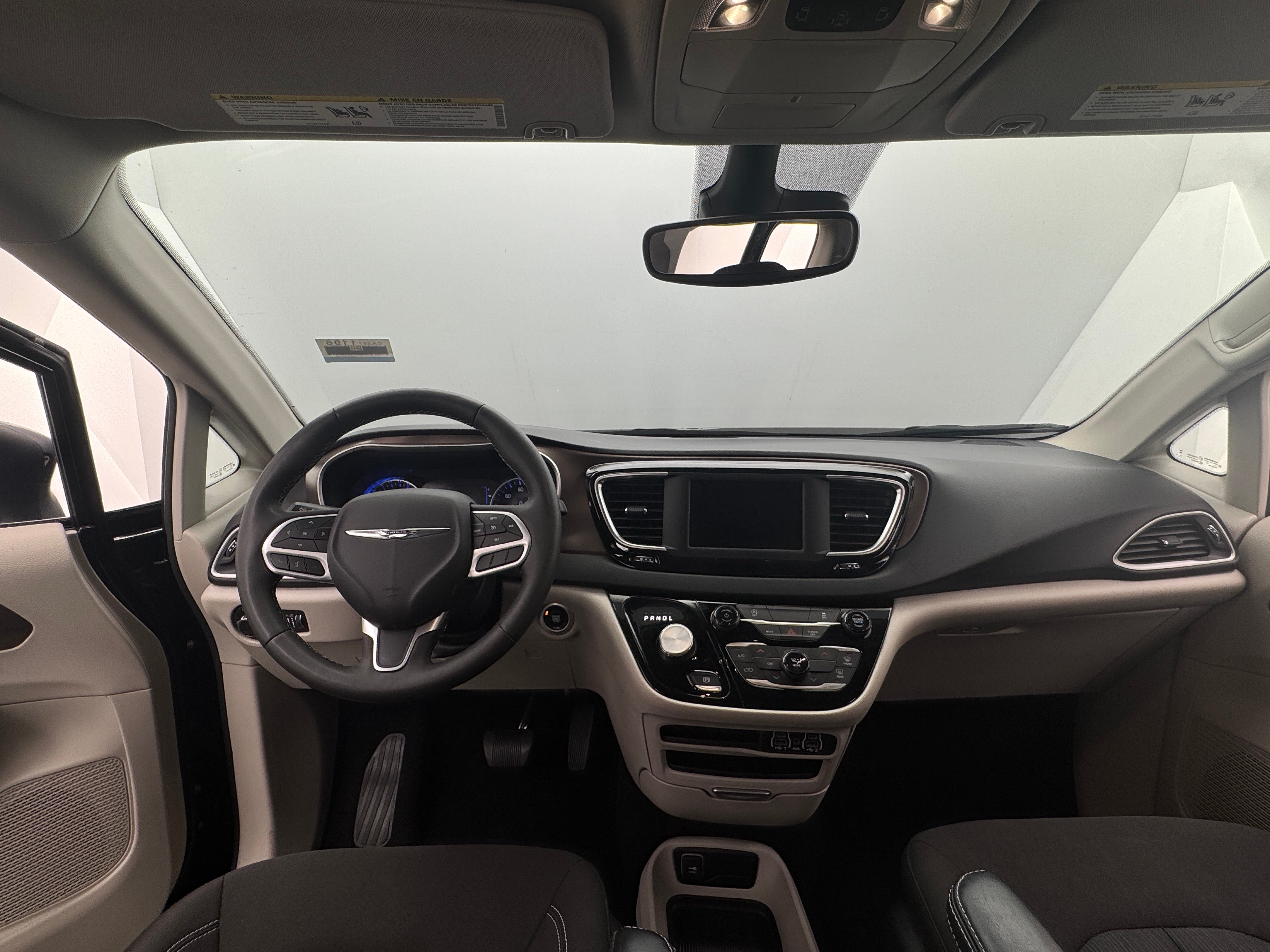 2024 Chrysler Voyager LX 3