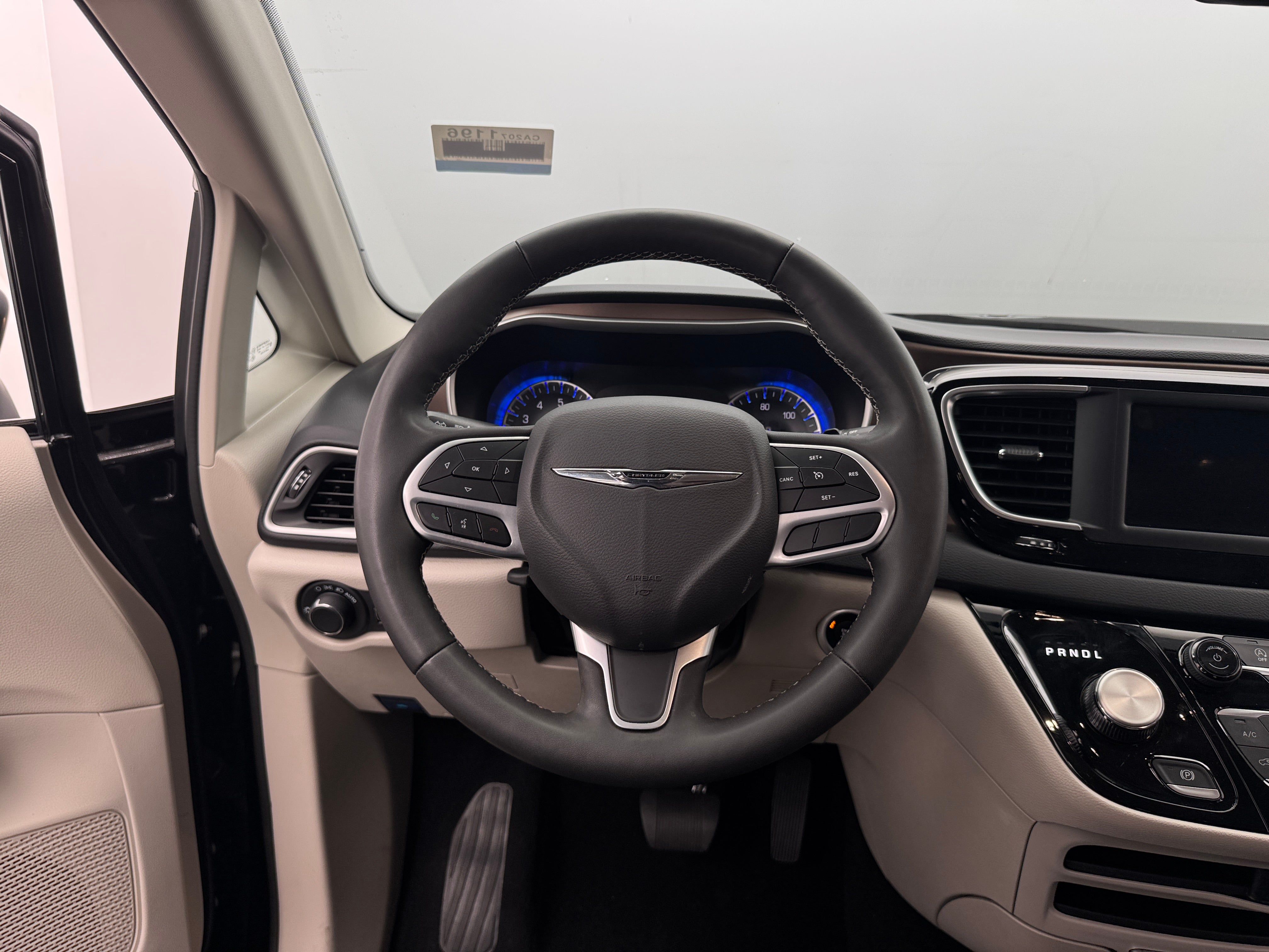 2024 Chrysler Voyager LX 5