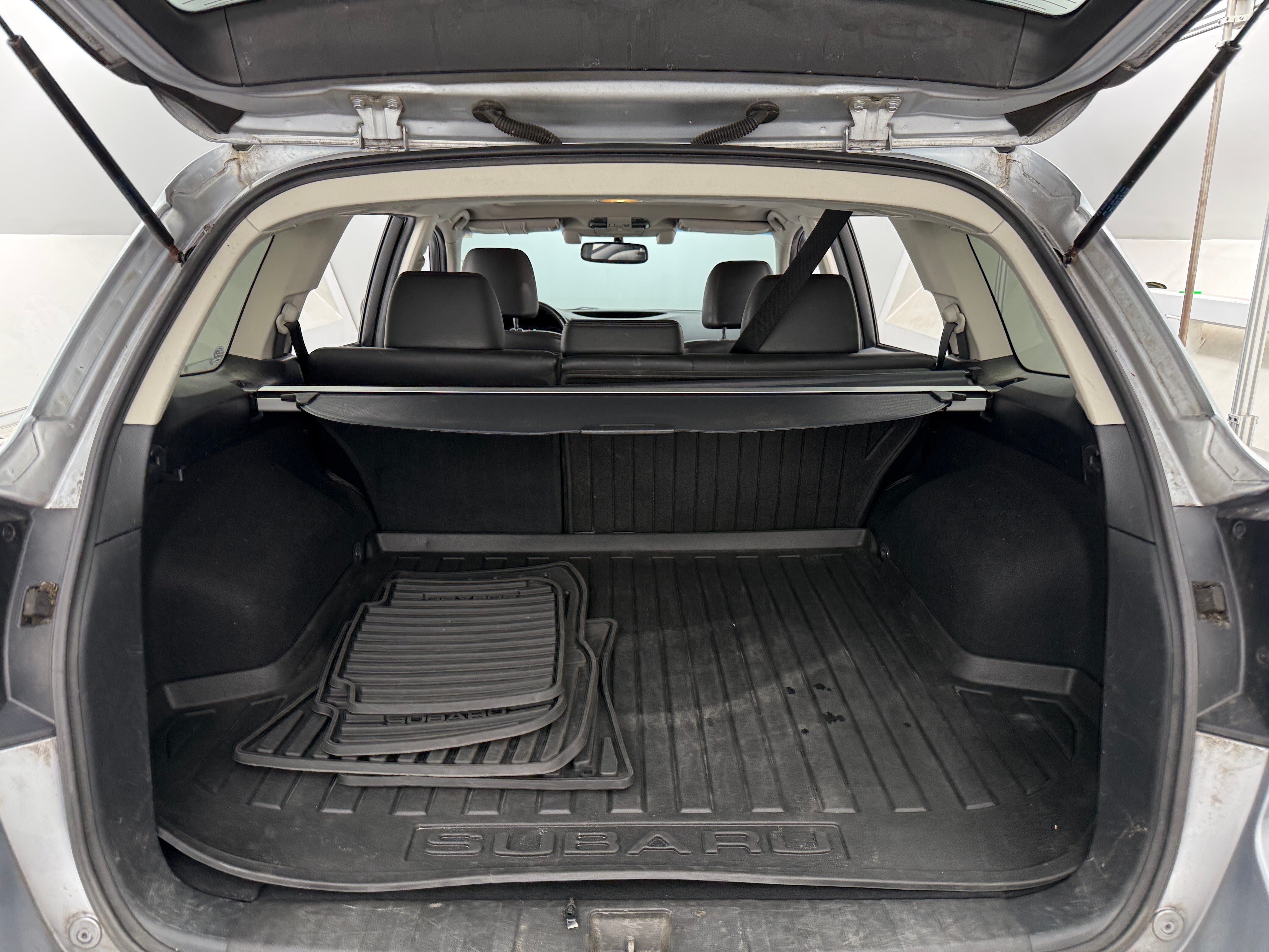 2013 Subaru Outback 2.5i Limited 6