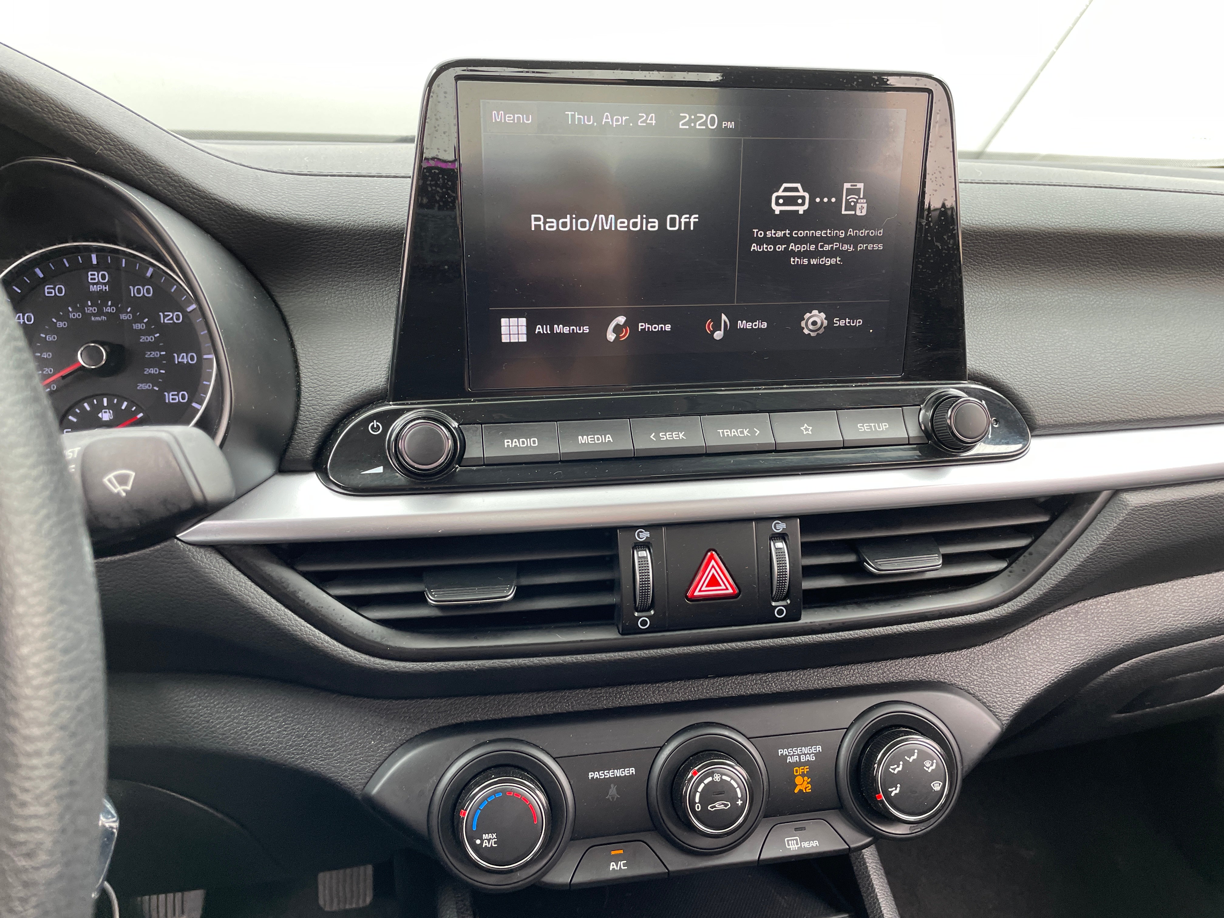 2024 Kia Forte LXS 4
