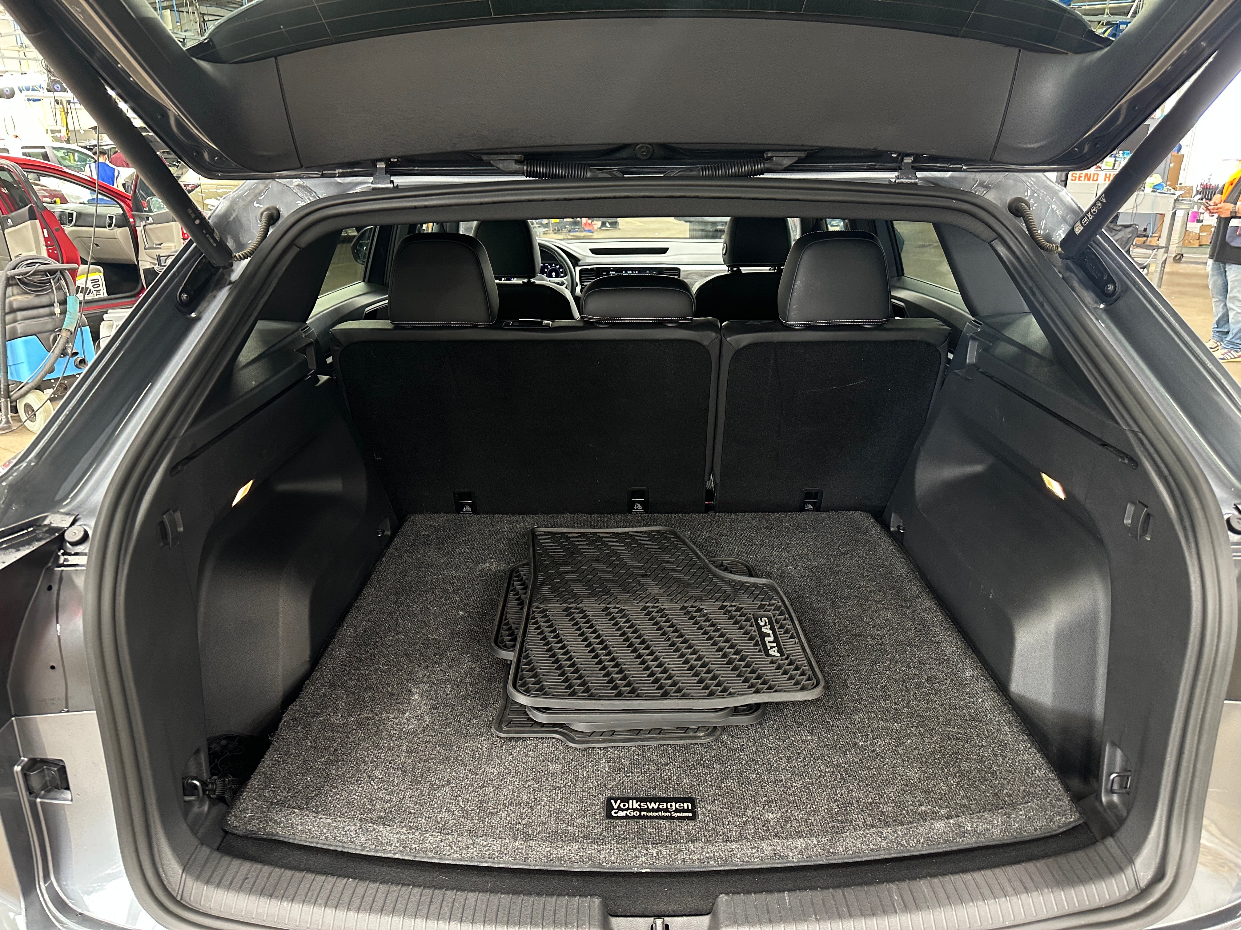 2023 Volkswagen Atlas SE 7