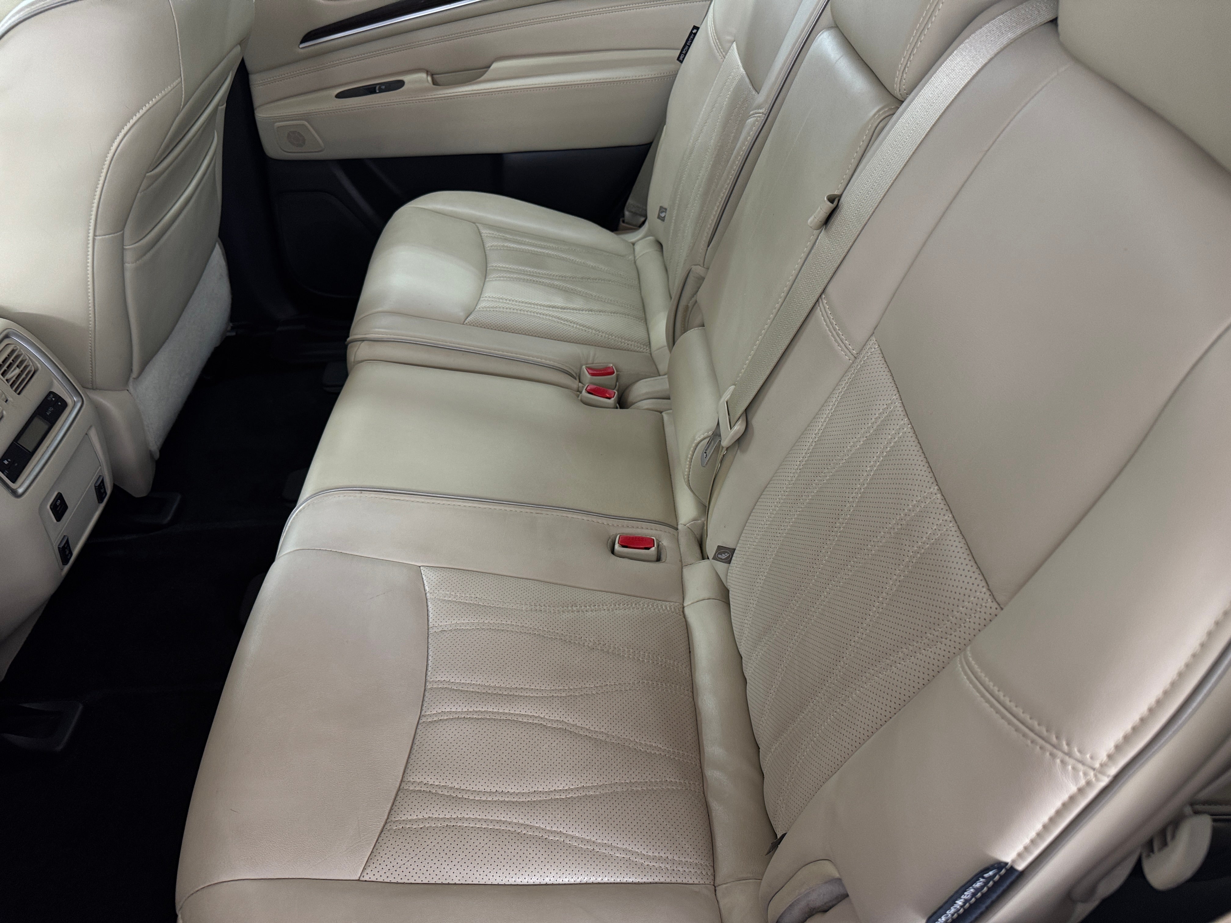2019 INFINITI QX60 Luxe 6