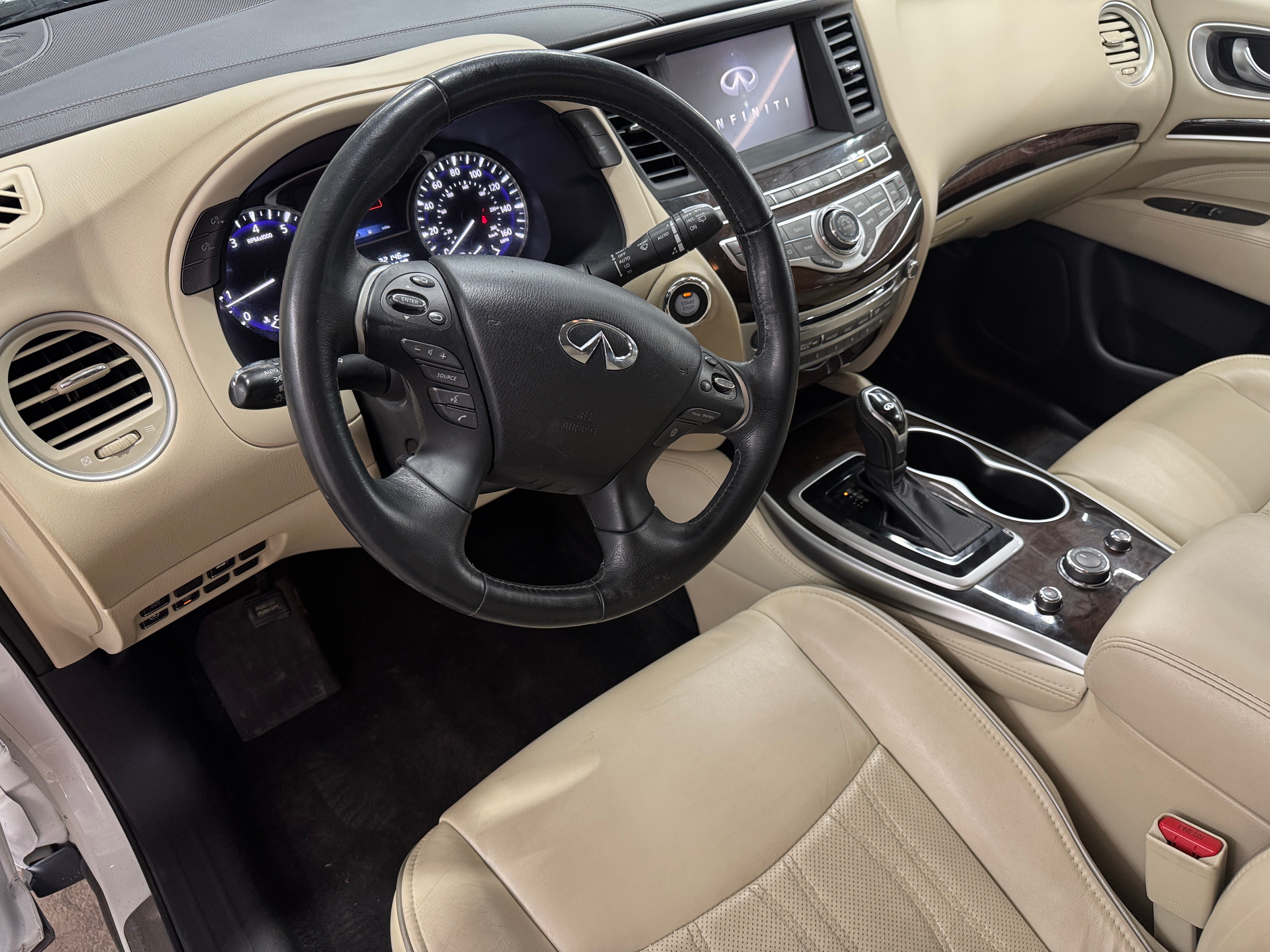 2019 INFINITI QX60 Luxe 3