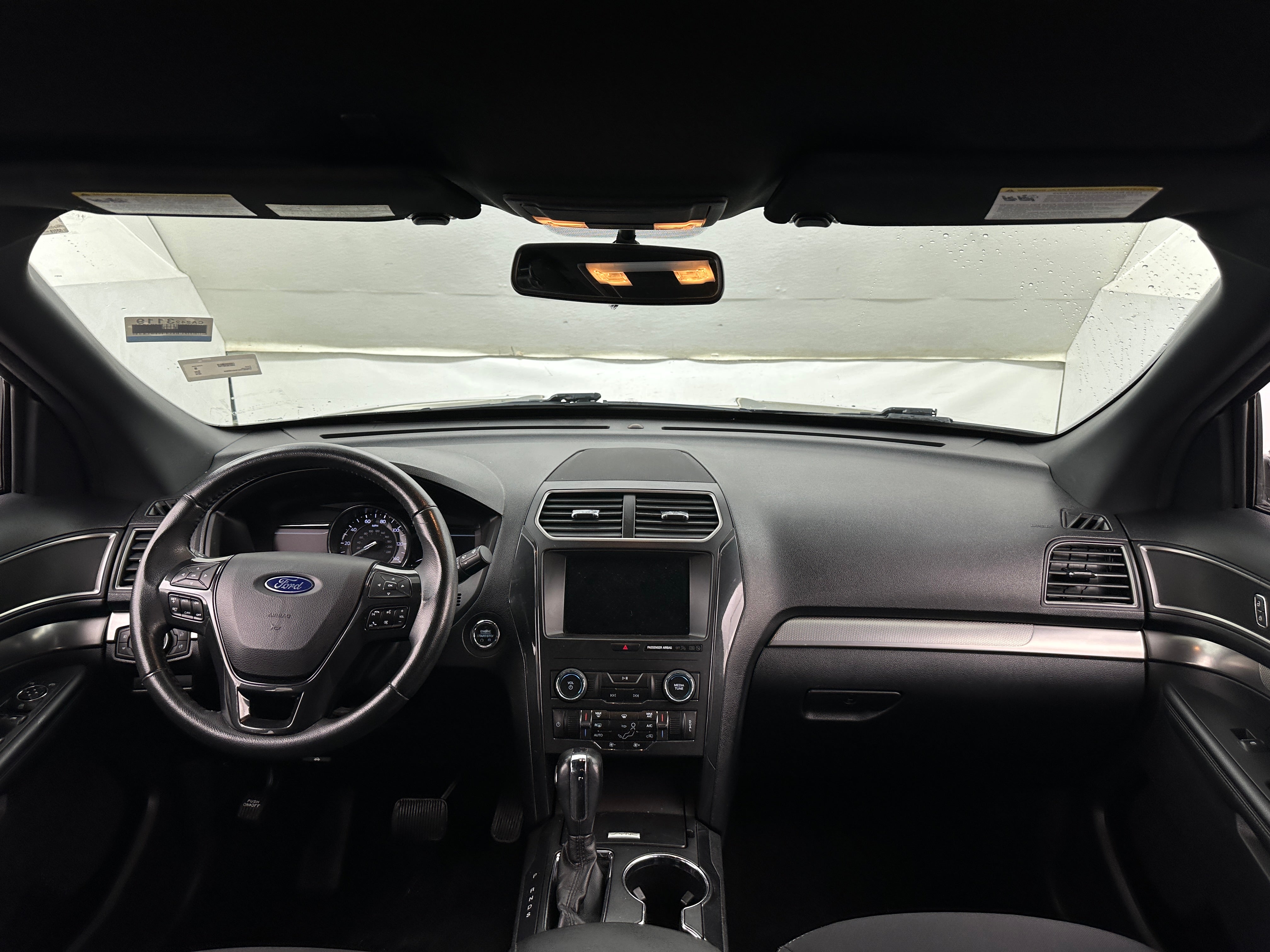2019 Ford Explorer XLT 3