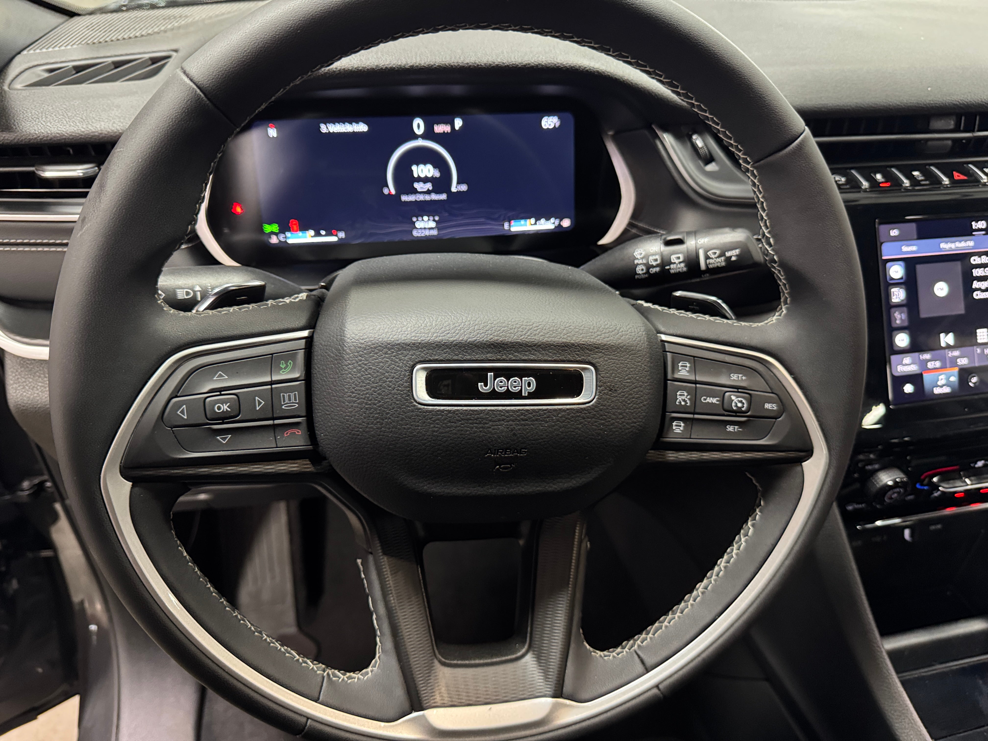 2024 Jeep Grand Cherokee L Laredo 5