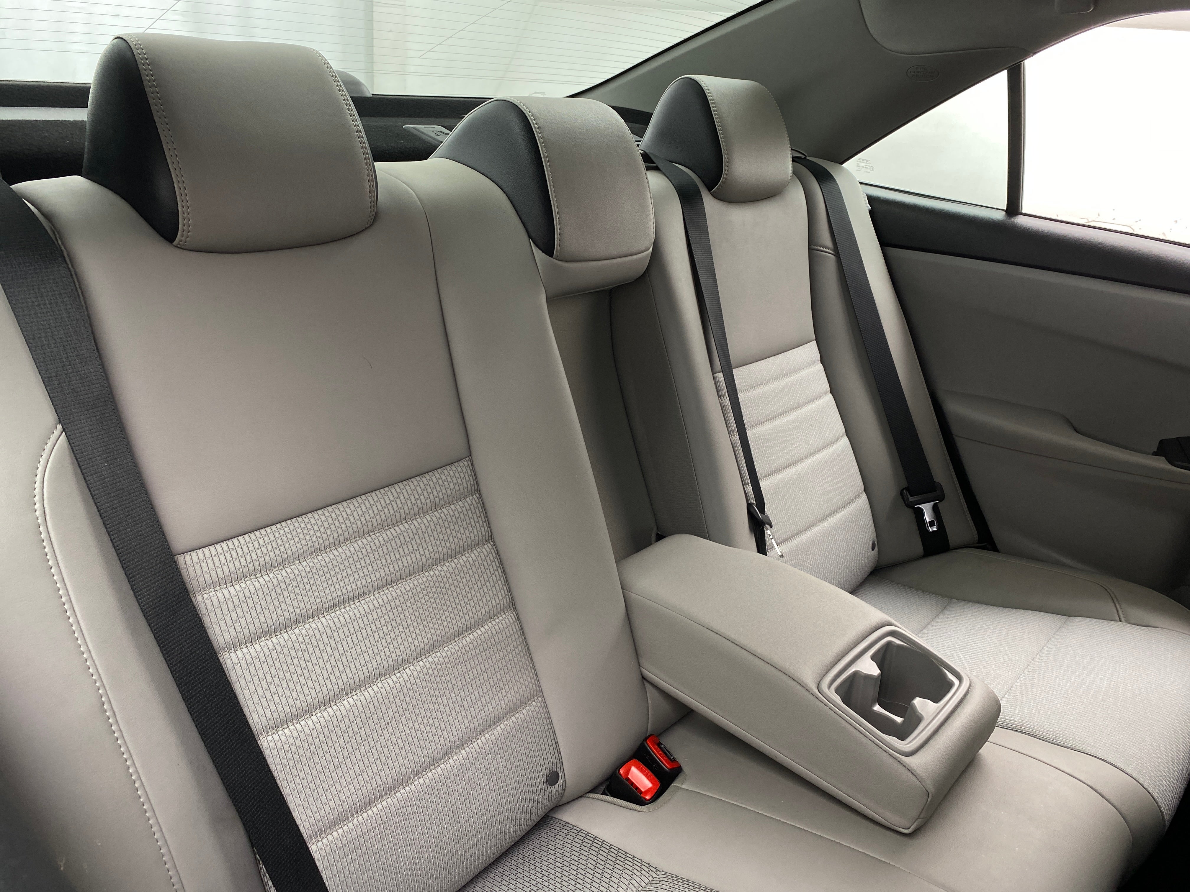 2017 Toyota Camry SE 6