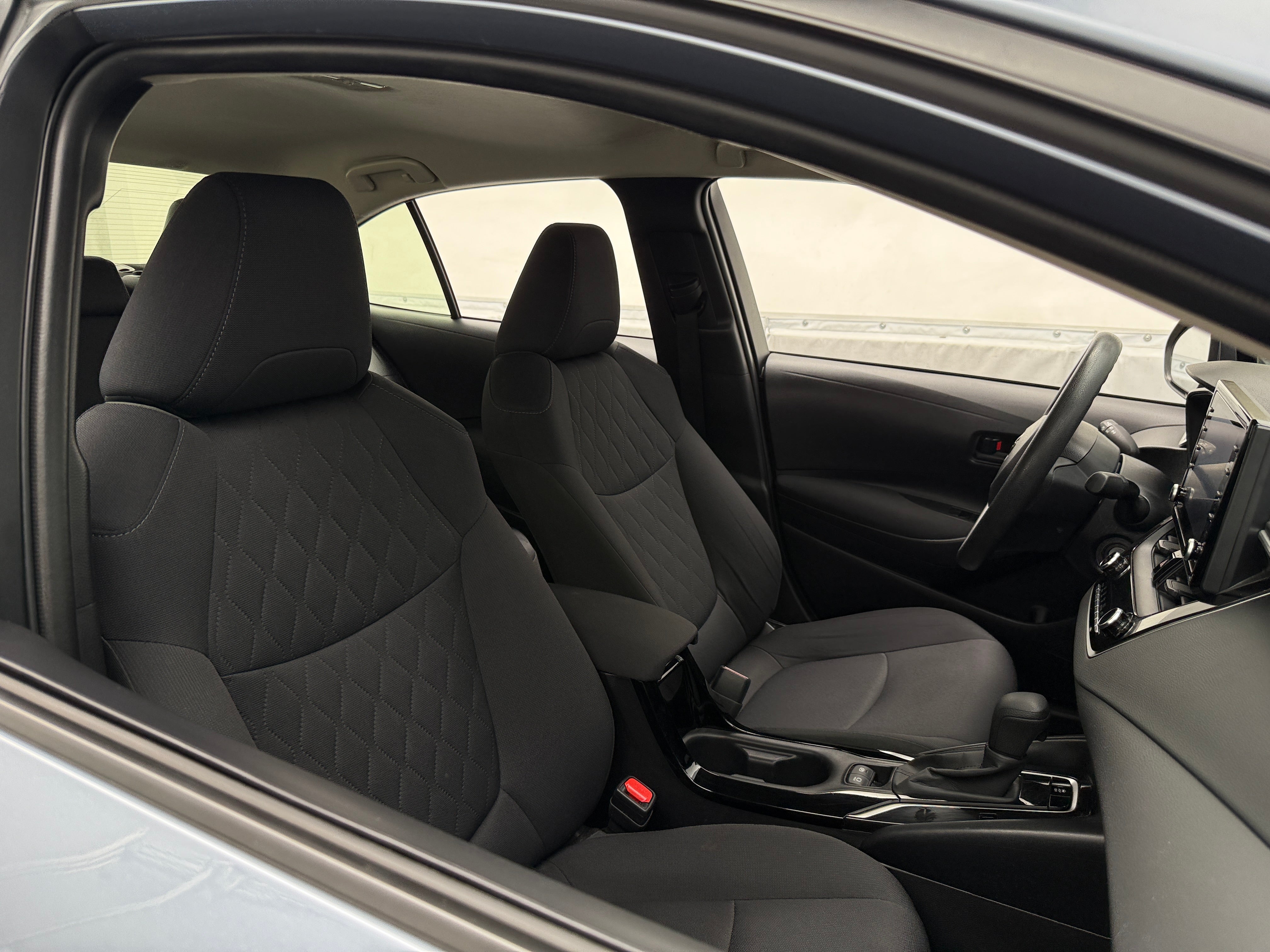 2022 Toyota Corolla LE 2