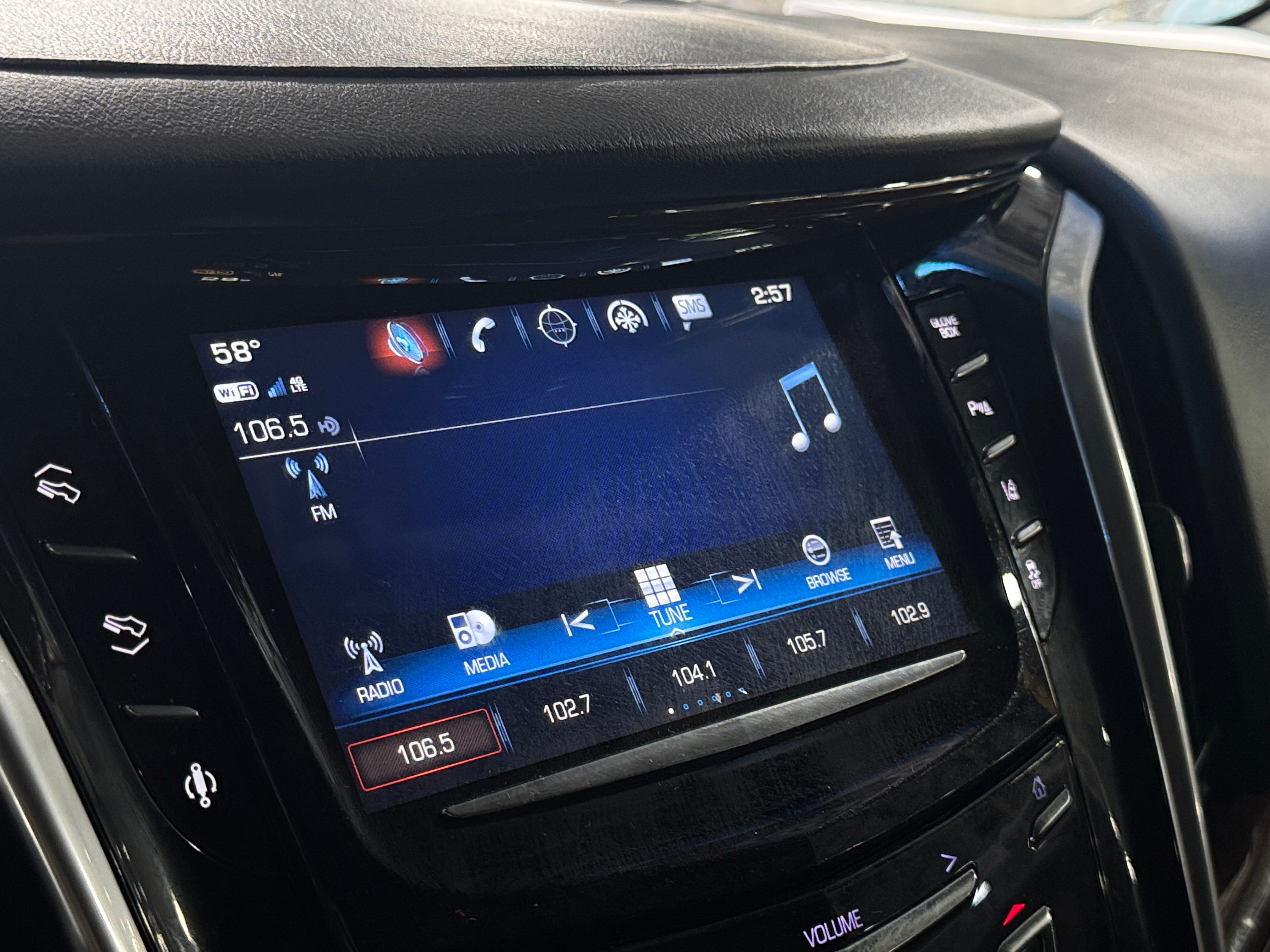 2019 Cadillac Escalade ESV Luxury 3