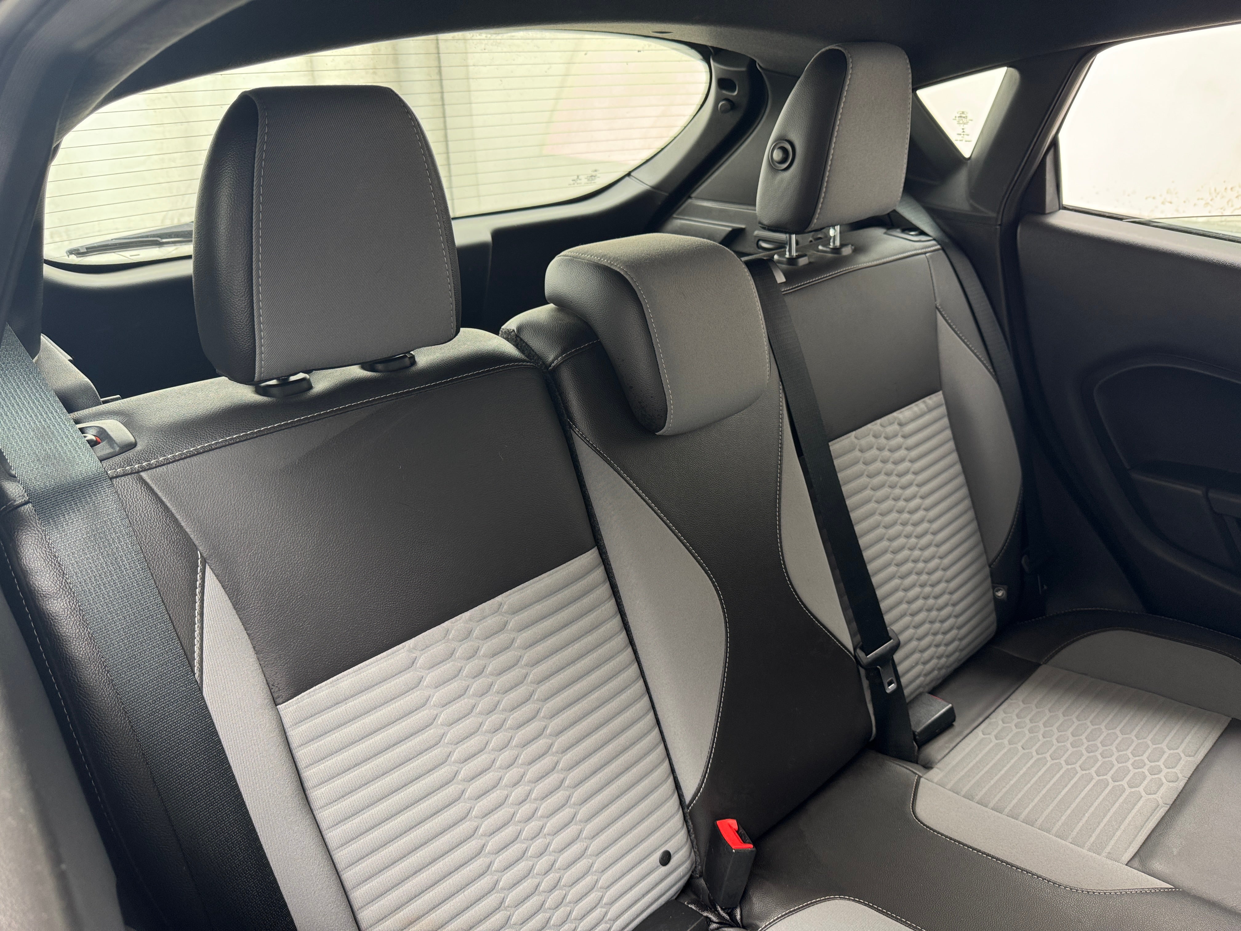 2016 Ford Fiesta ST 5