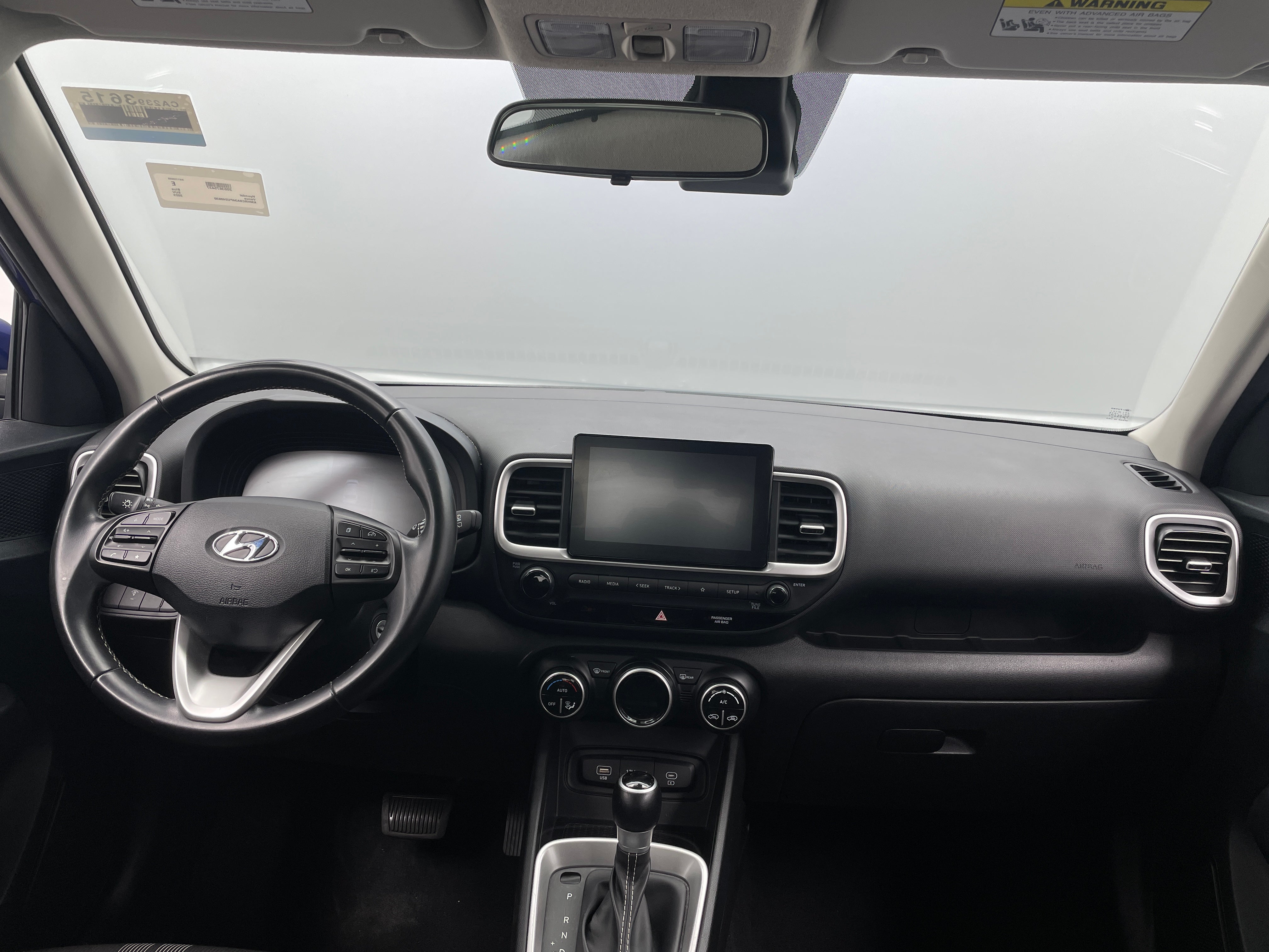 2023 Hyundai Venue SEL 2