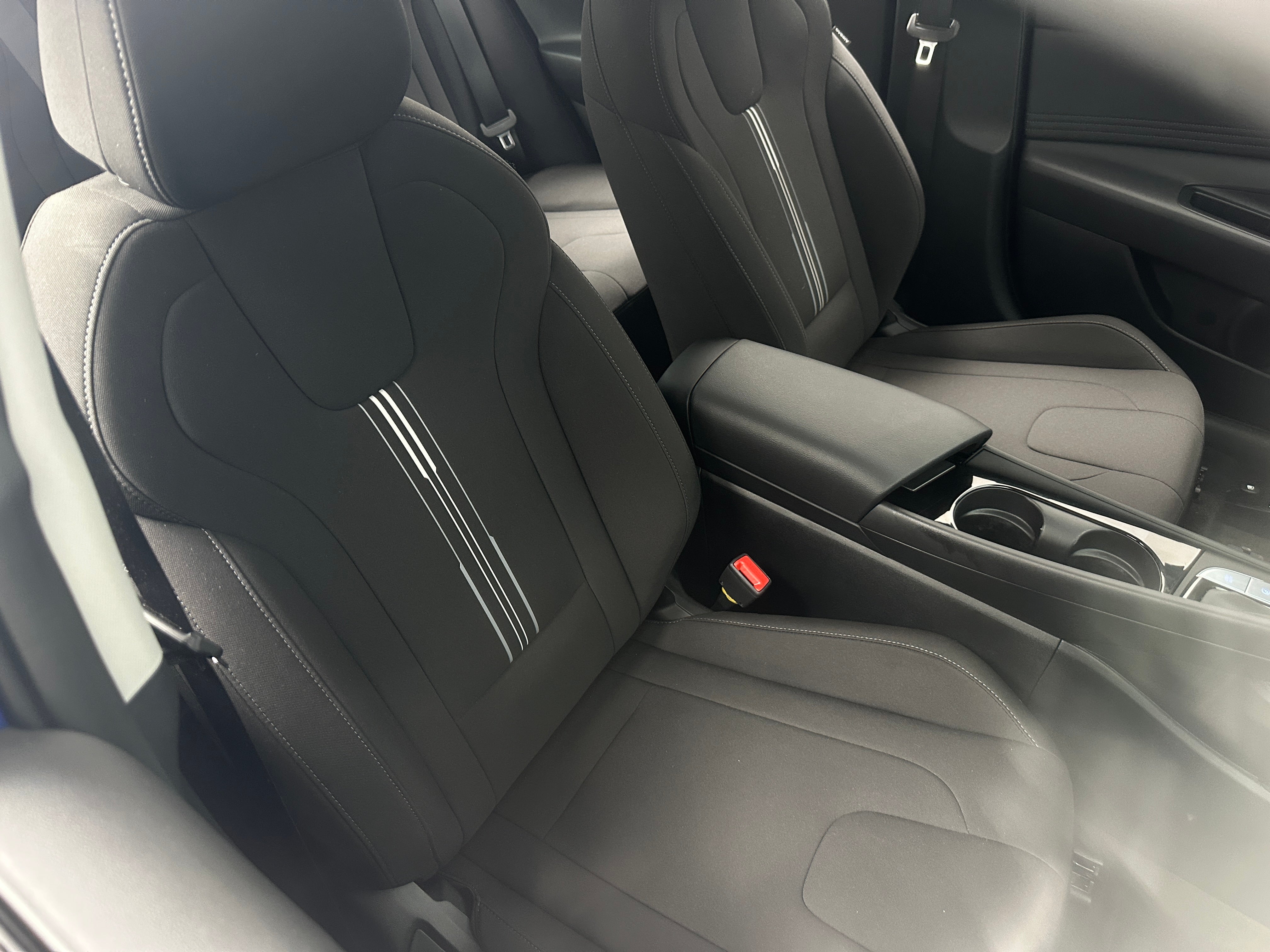 2025 Hyundai Elantra SEL 2