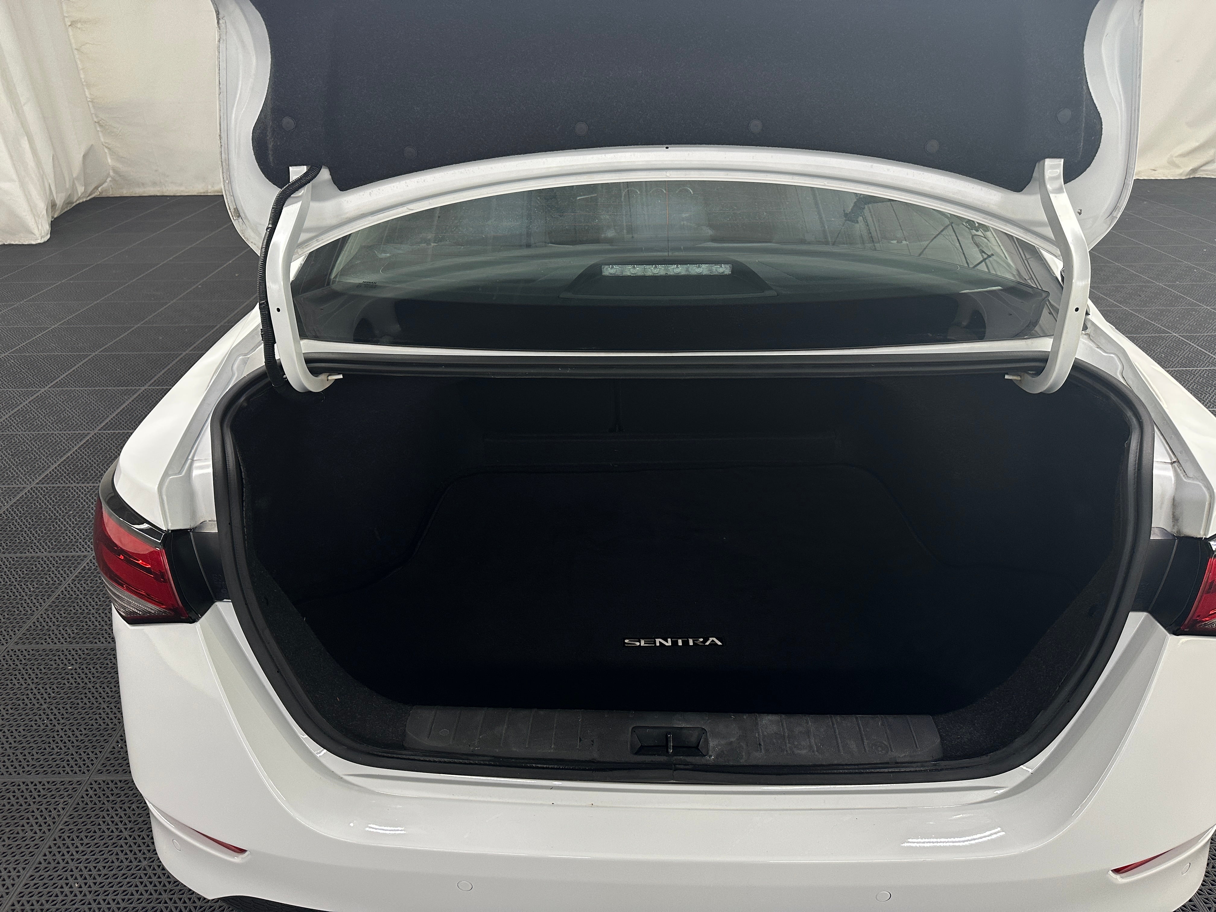 2021 Nissan Sentra S 7