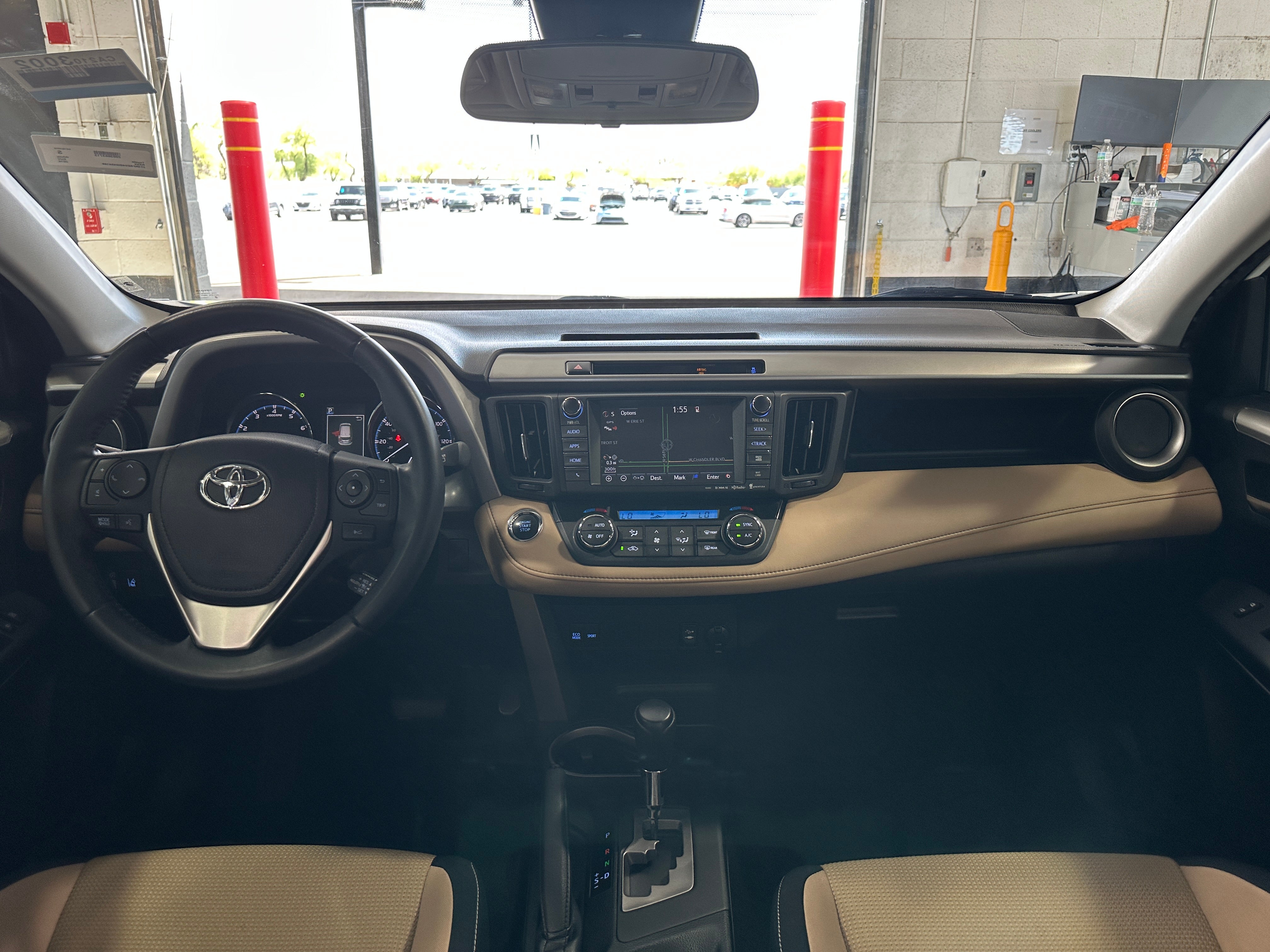 2016 Toyota RAV4 XLE 3