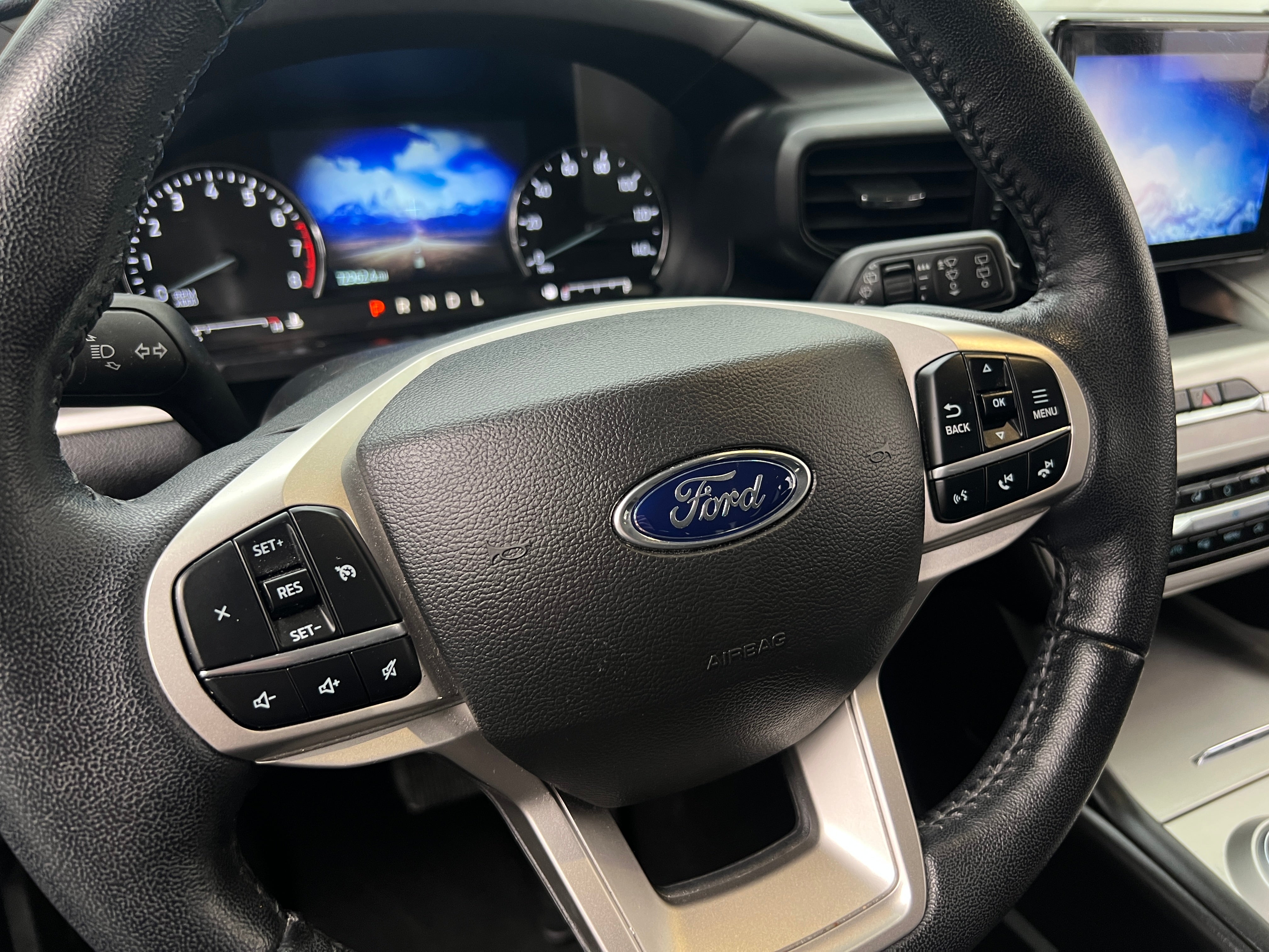 2022 Ford Explorer XLT 5