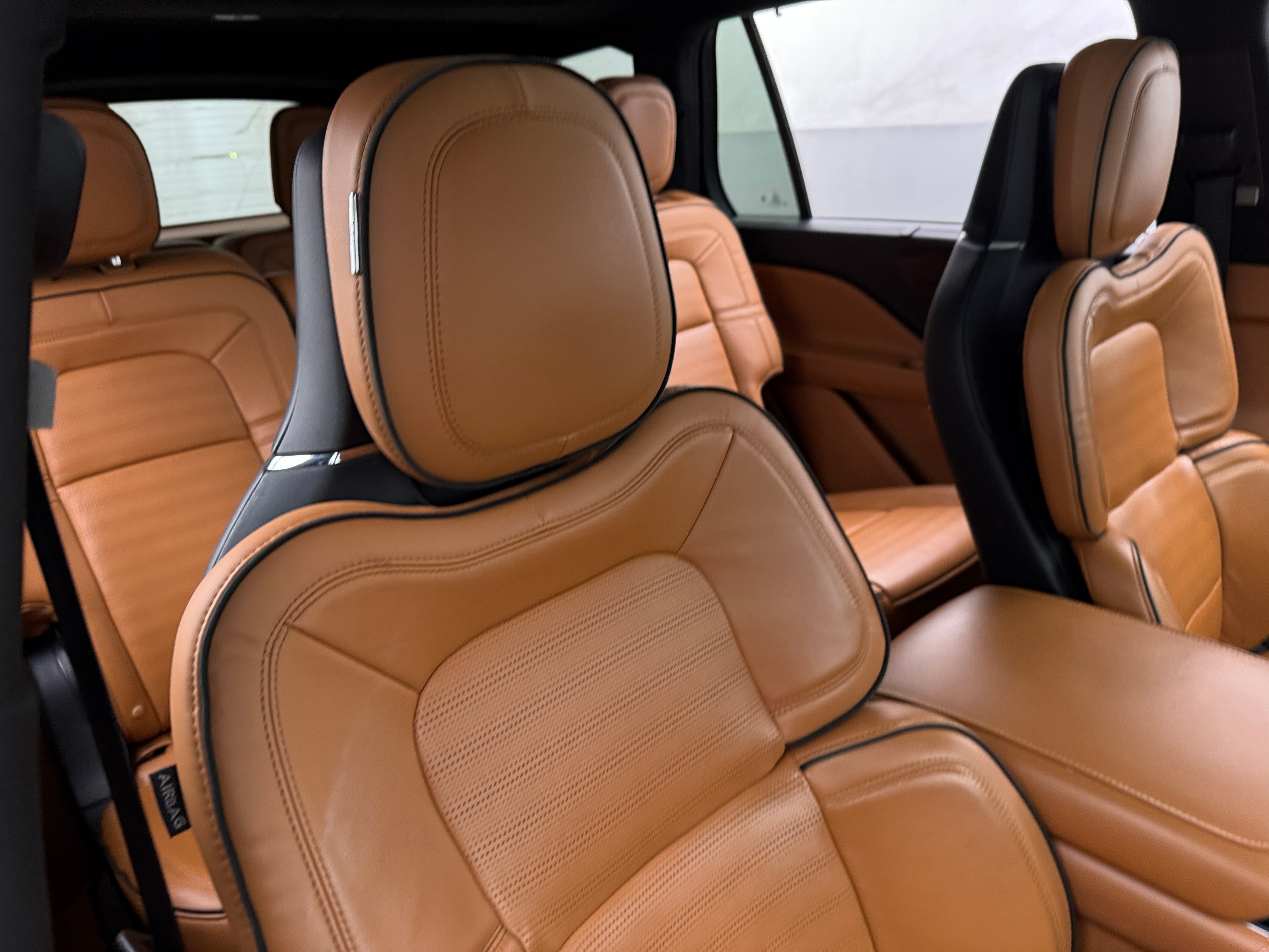 2020 Lincoln Aviator Black Label 2