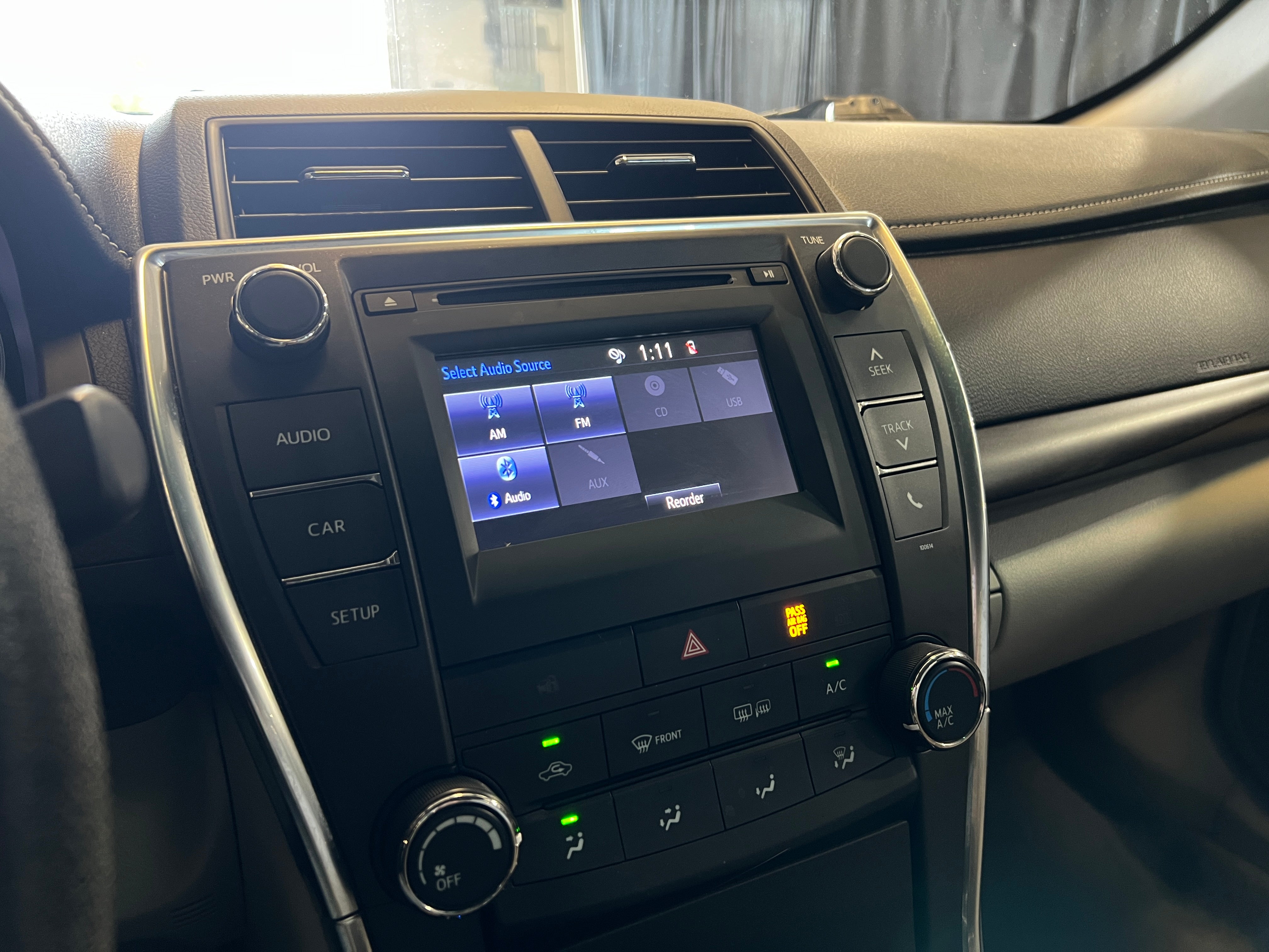 2017 Toyota Camry LE 4