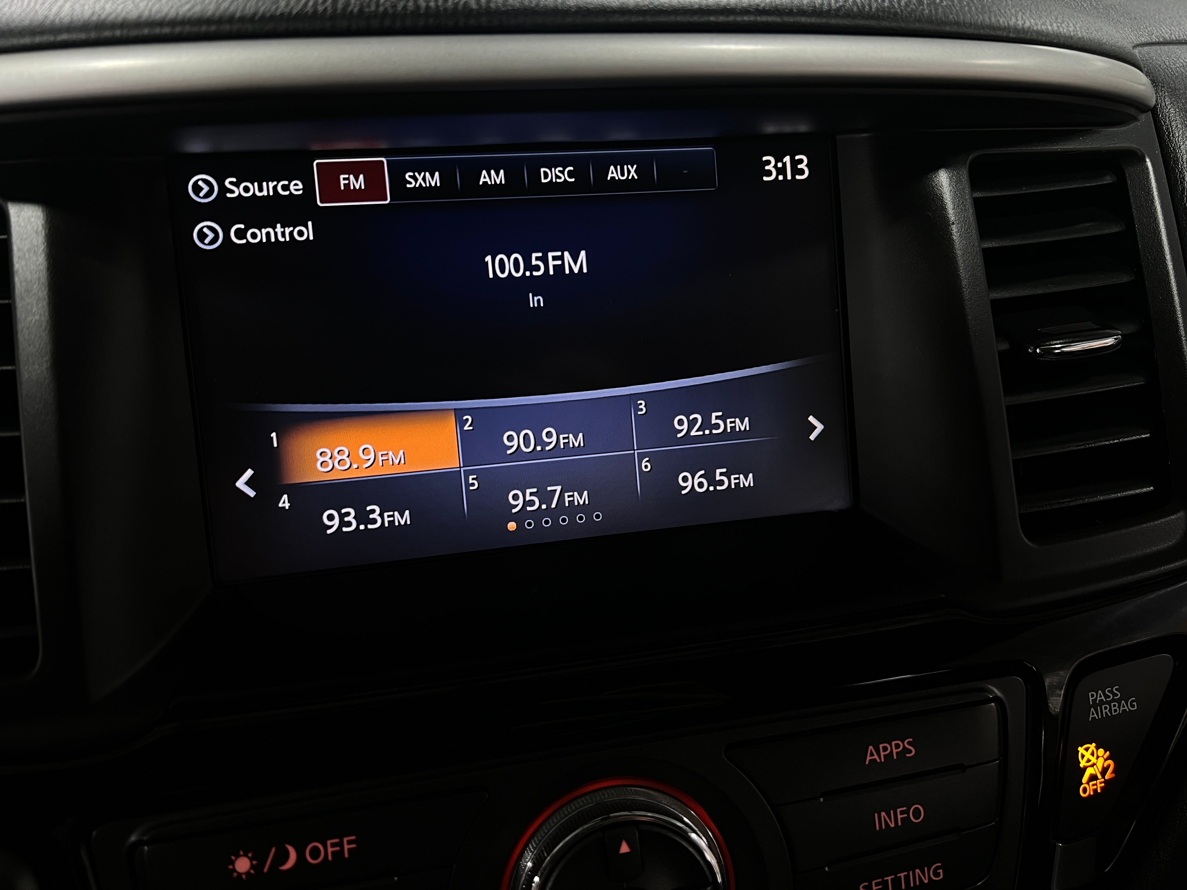 2019 Nissan Pathfinder SV 4