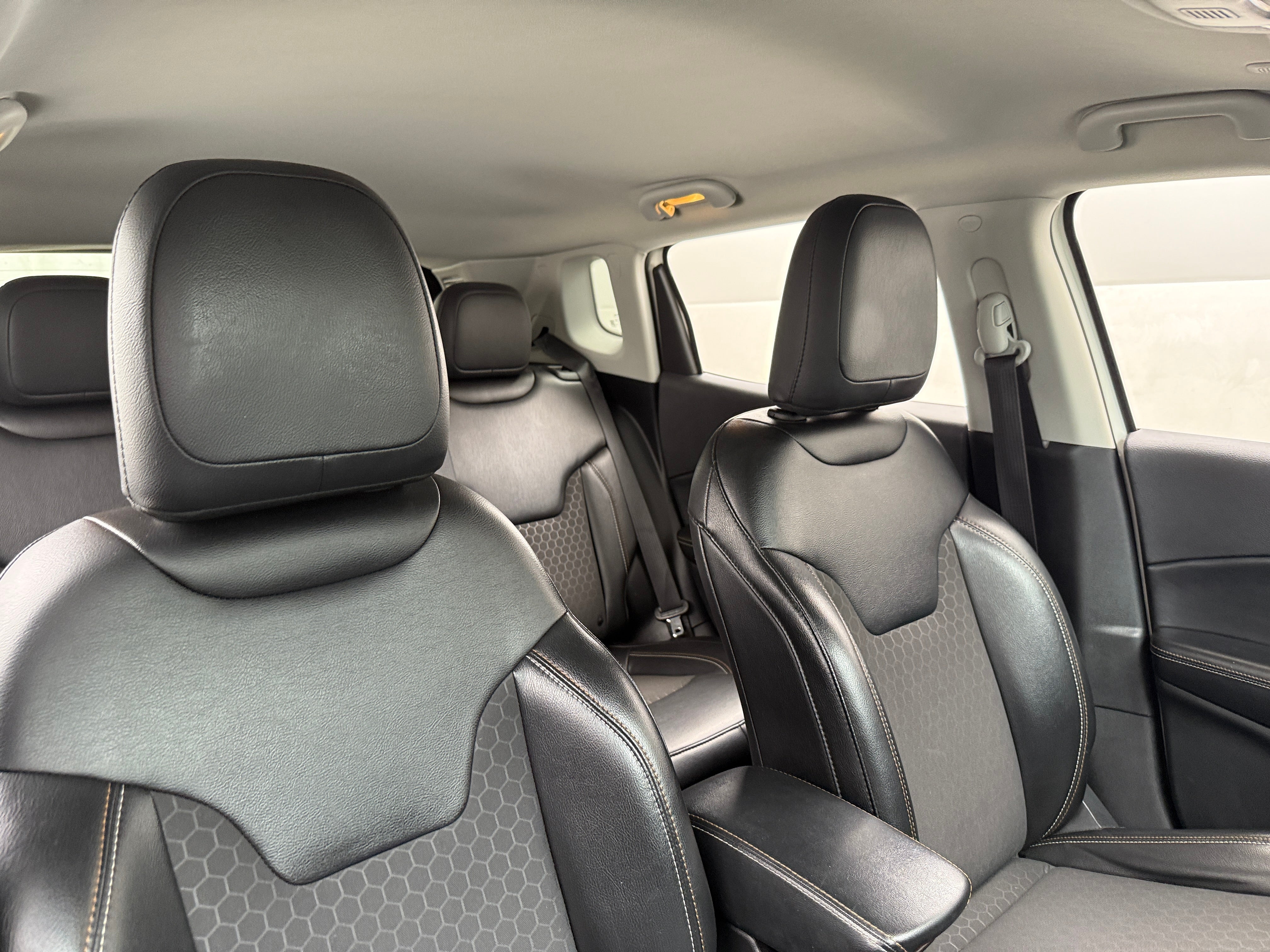 2020 Jeep Compass Latitude 2