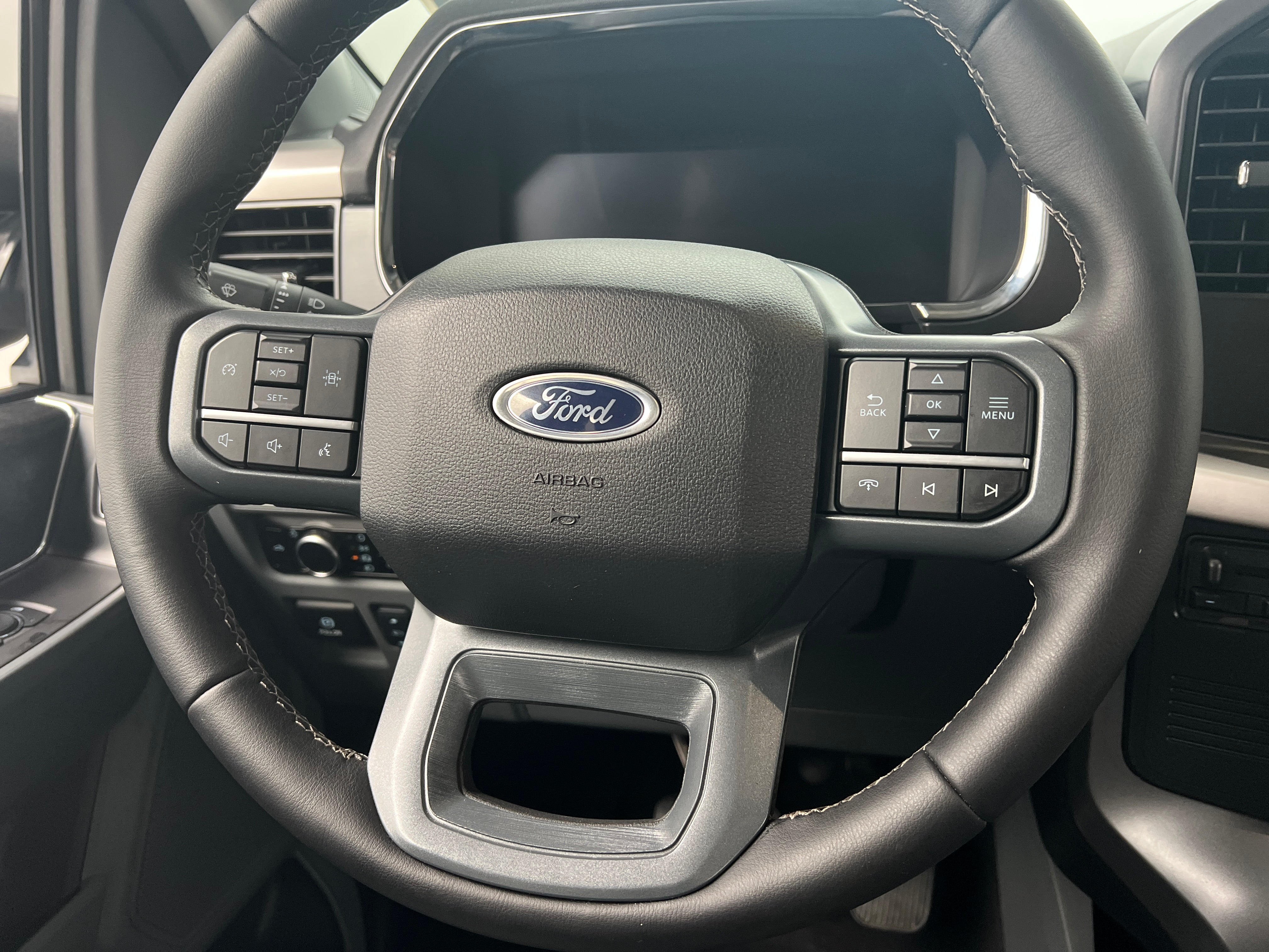 2023 Ford F-150 Lightning XLT 5