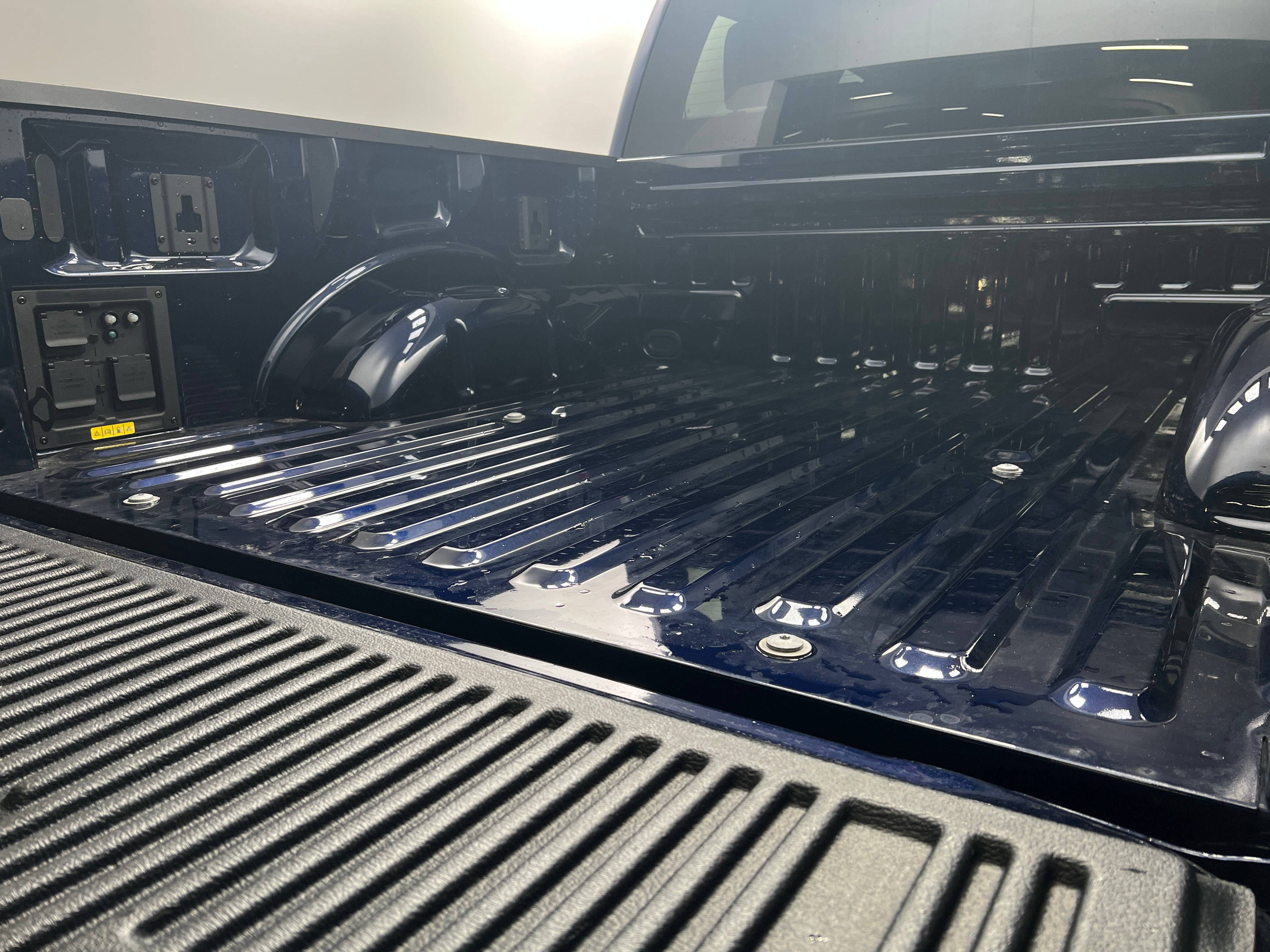 2023 Ford F-150 Lightning XLT 7