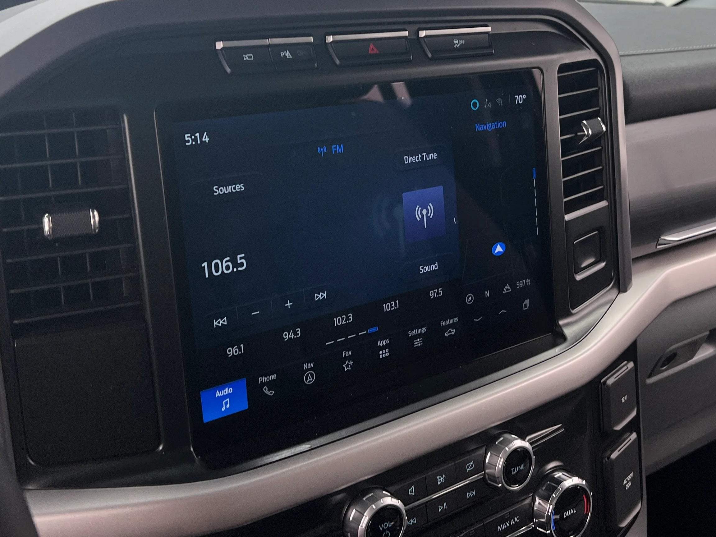 2023 Ford F-150 Lightning XLT 4