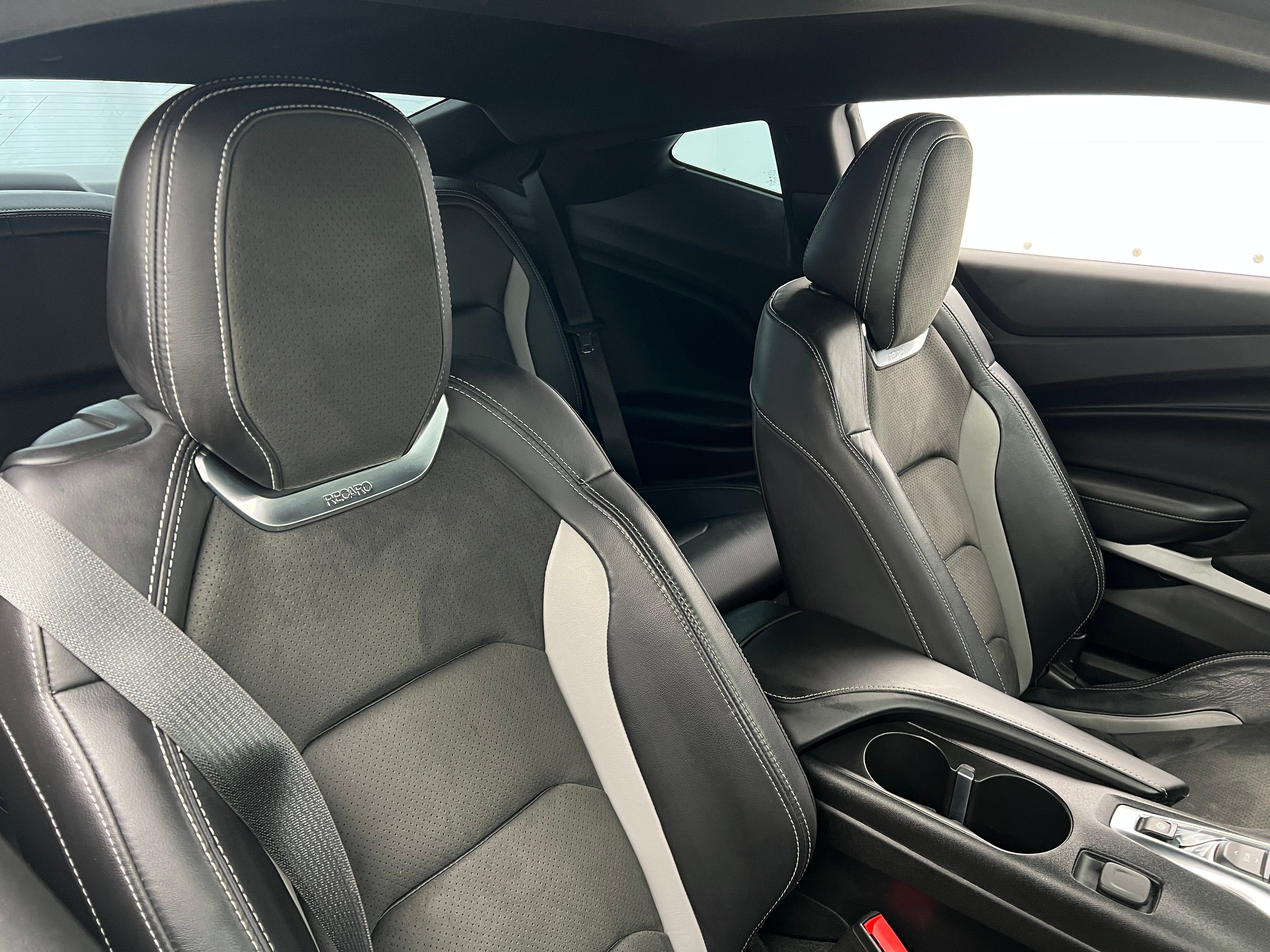2019 Chevrolet Camaro LT 2