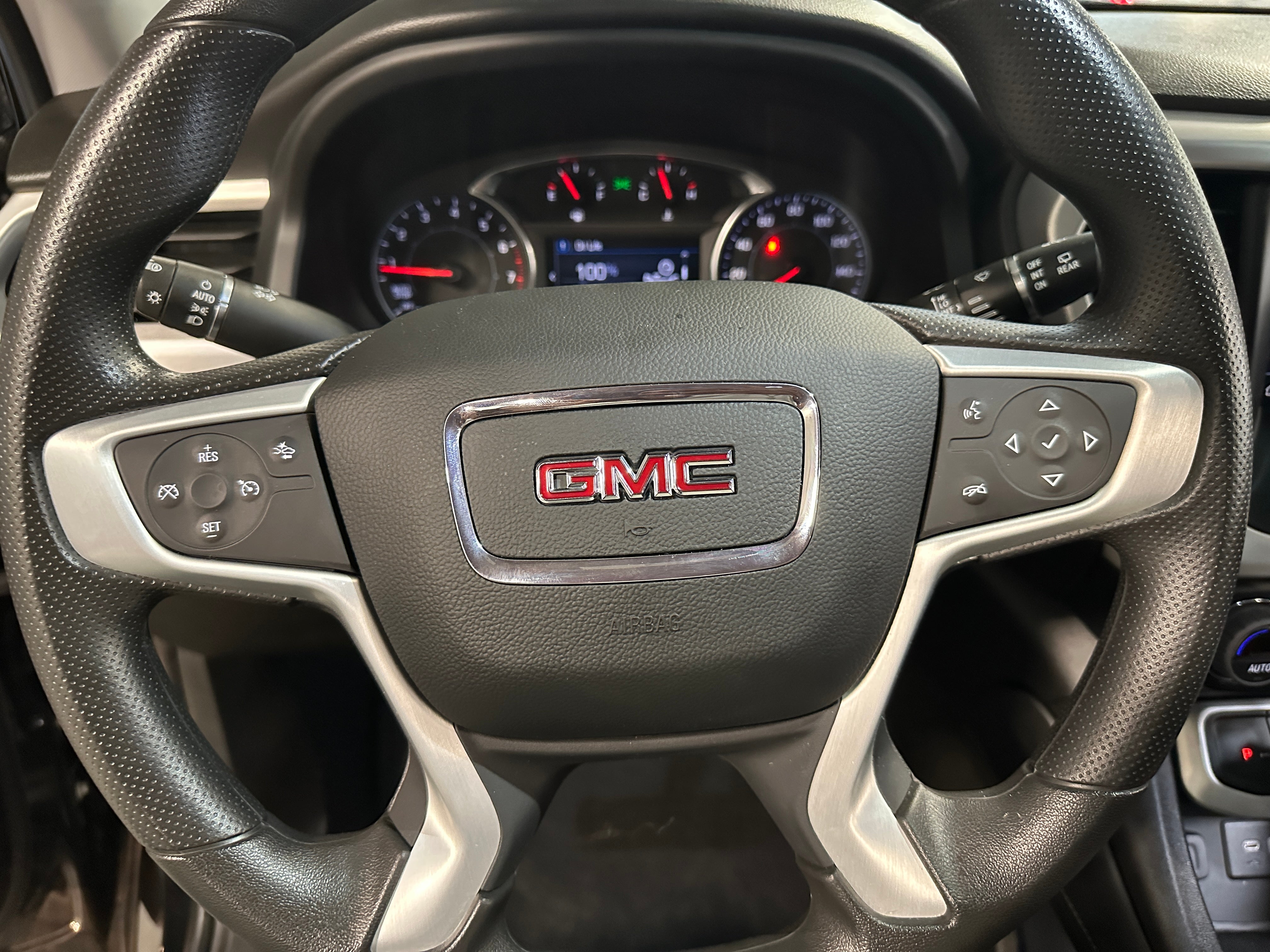 2023 GMC Acadia SLE 5