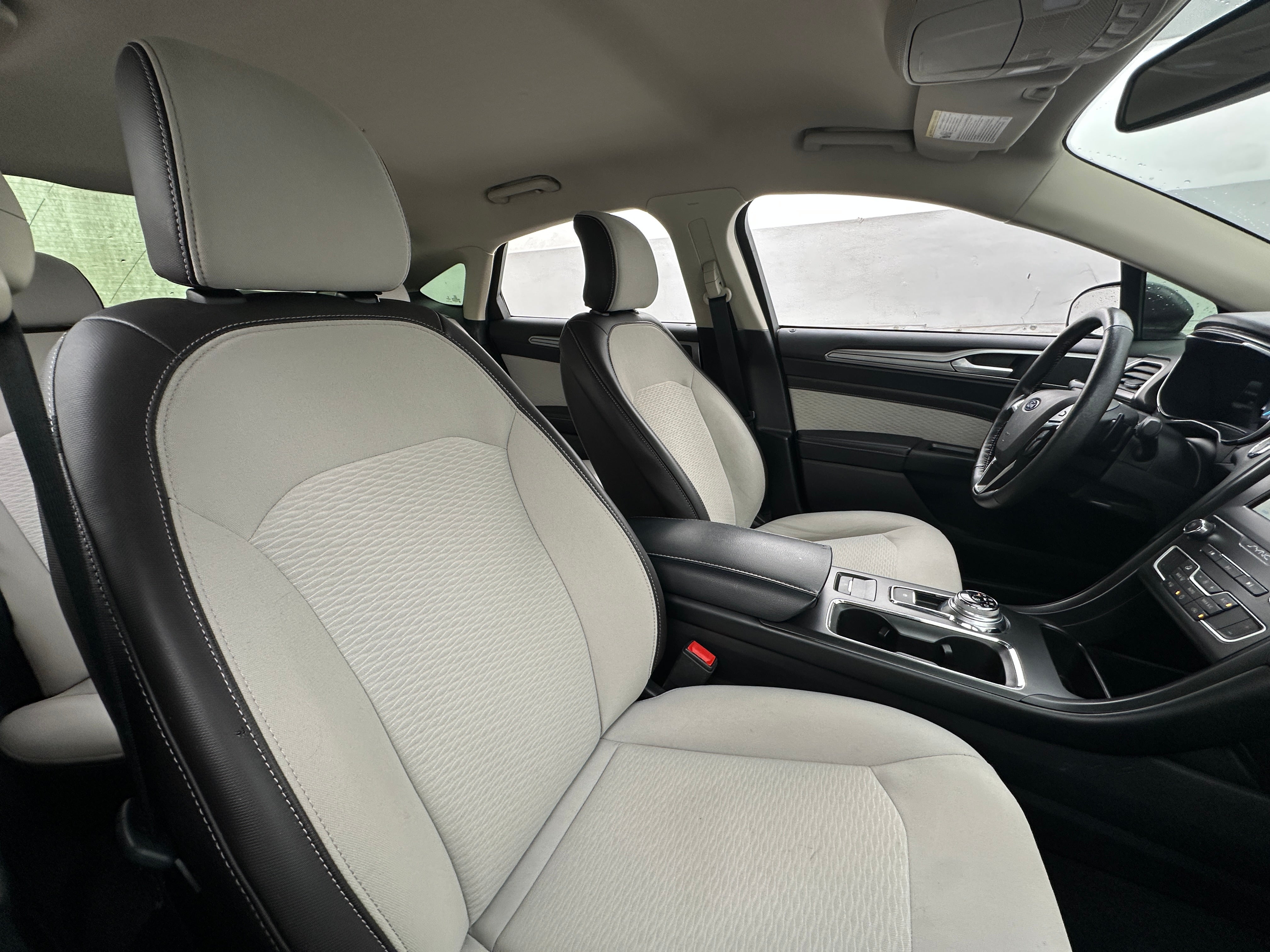 2019 Ford Fusion SE 2