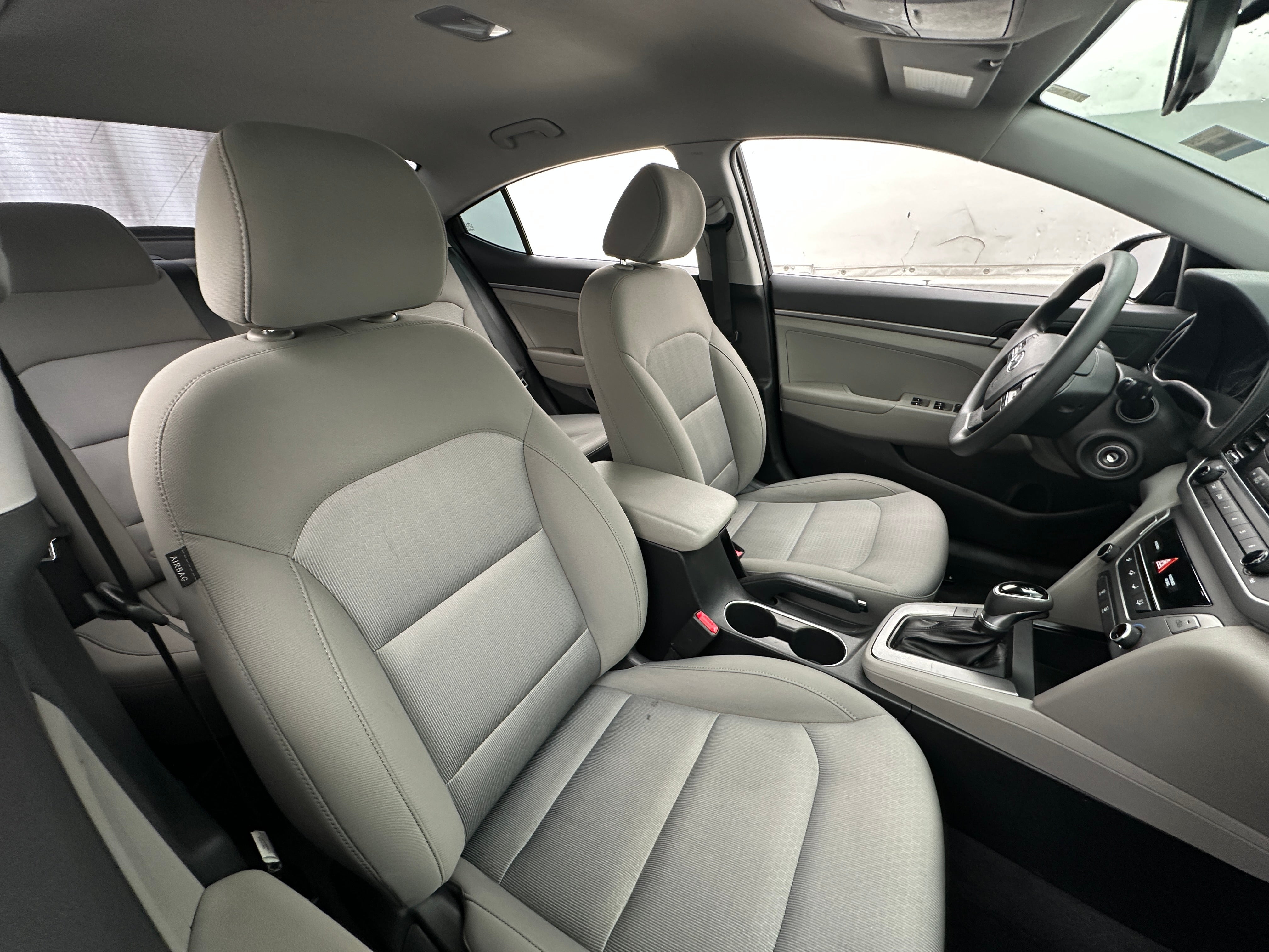 2017 Hyundai Elantra SE 2