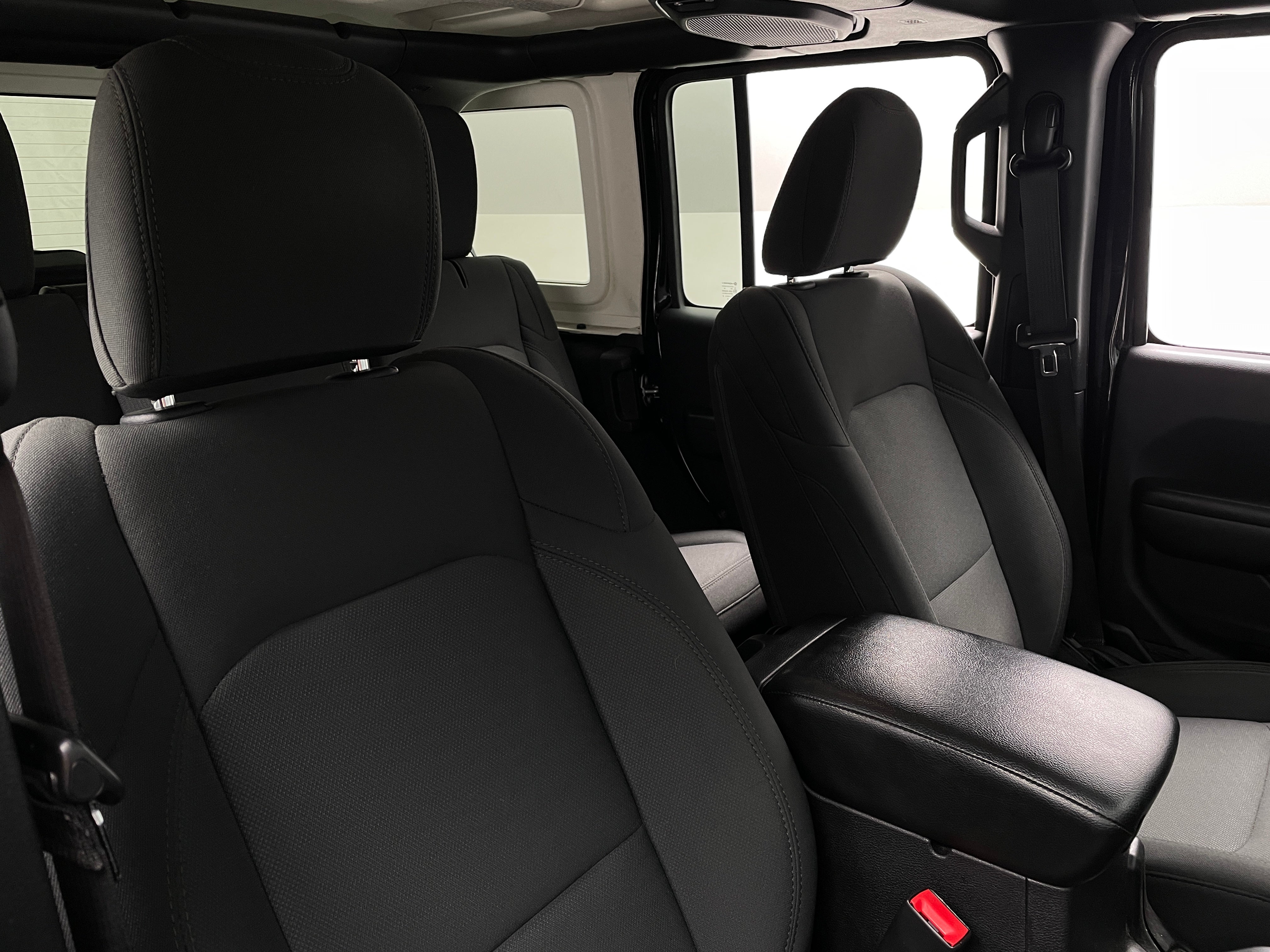 2018 Jeep Wrangler Unlimited Sport S 2