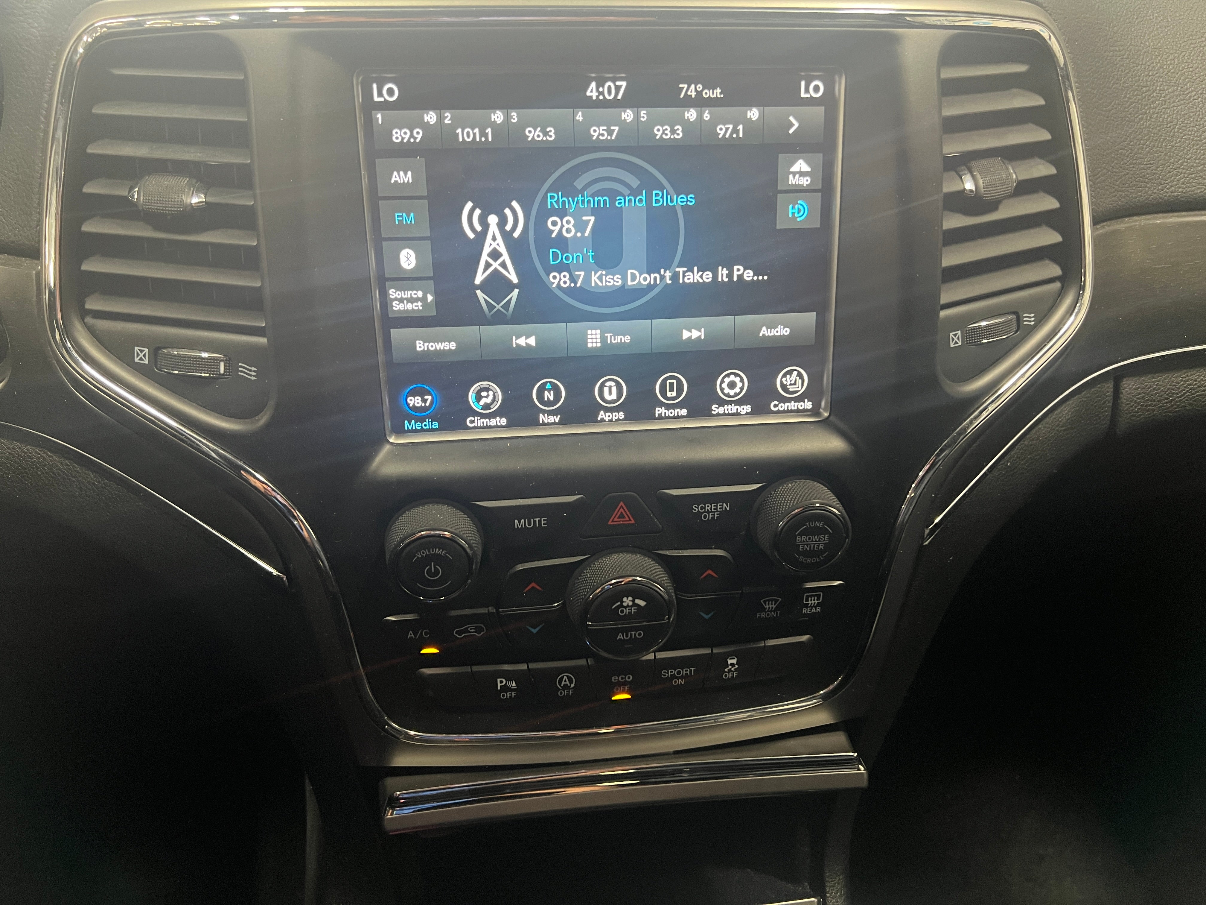 2018 Jeep Grand Cherokee Limited Edition 3