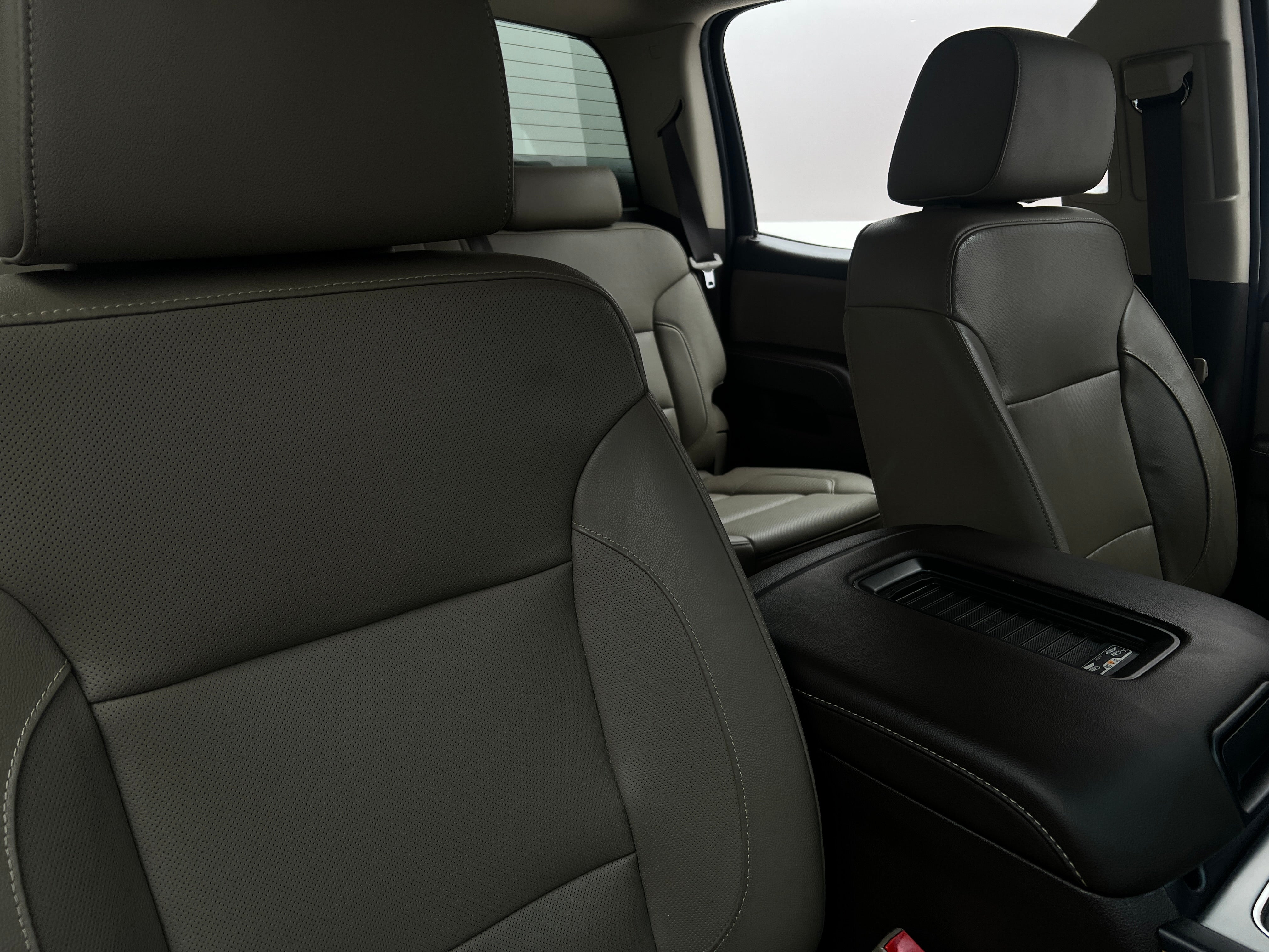 2018 GMC Sierra 1500 SLT 2