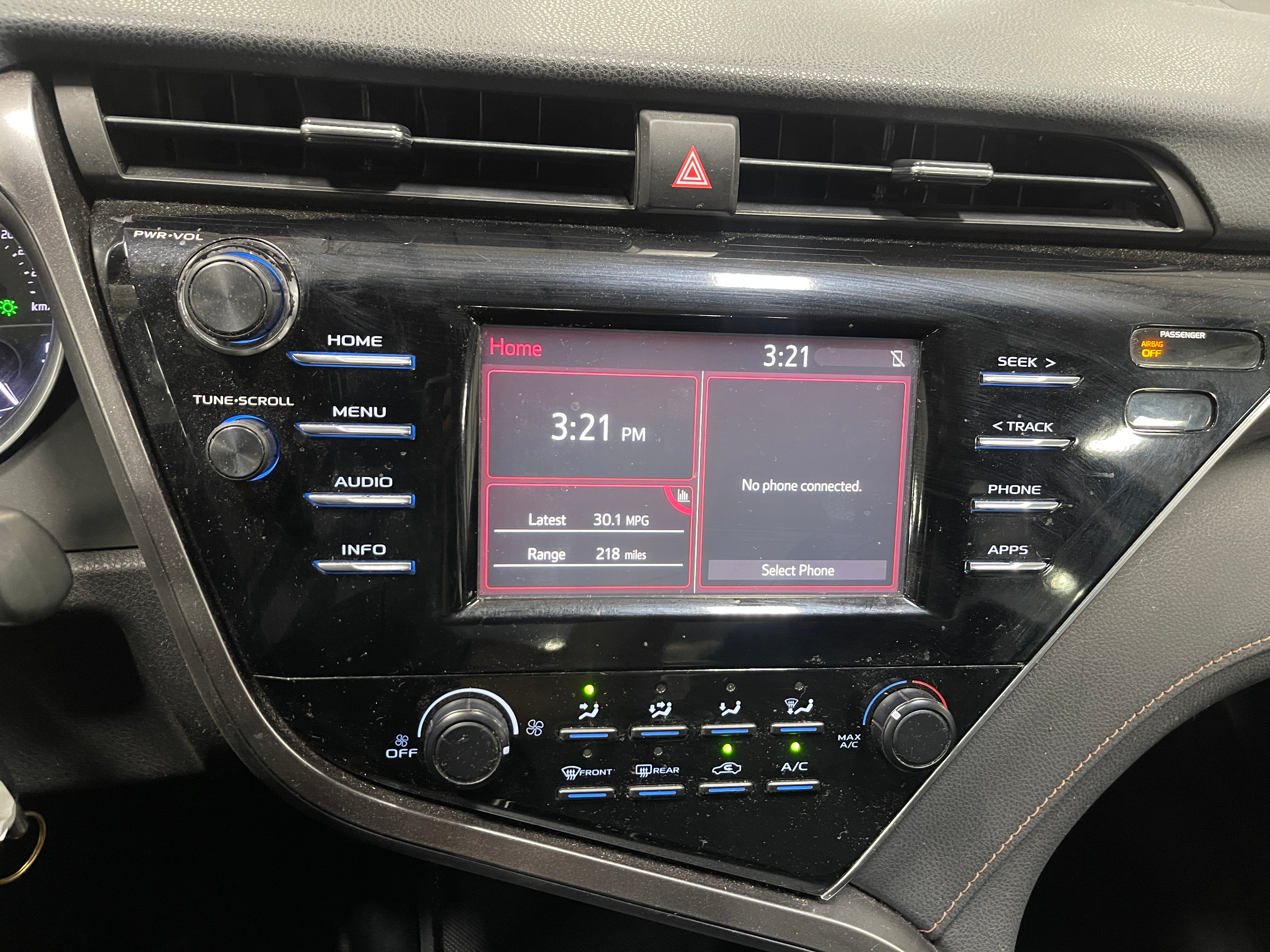 2018 Toyota Camry LE 4