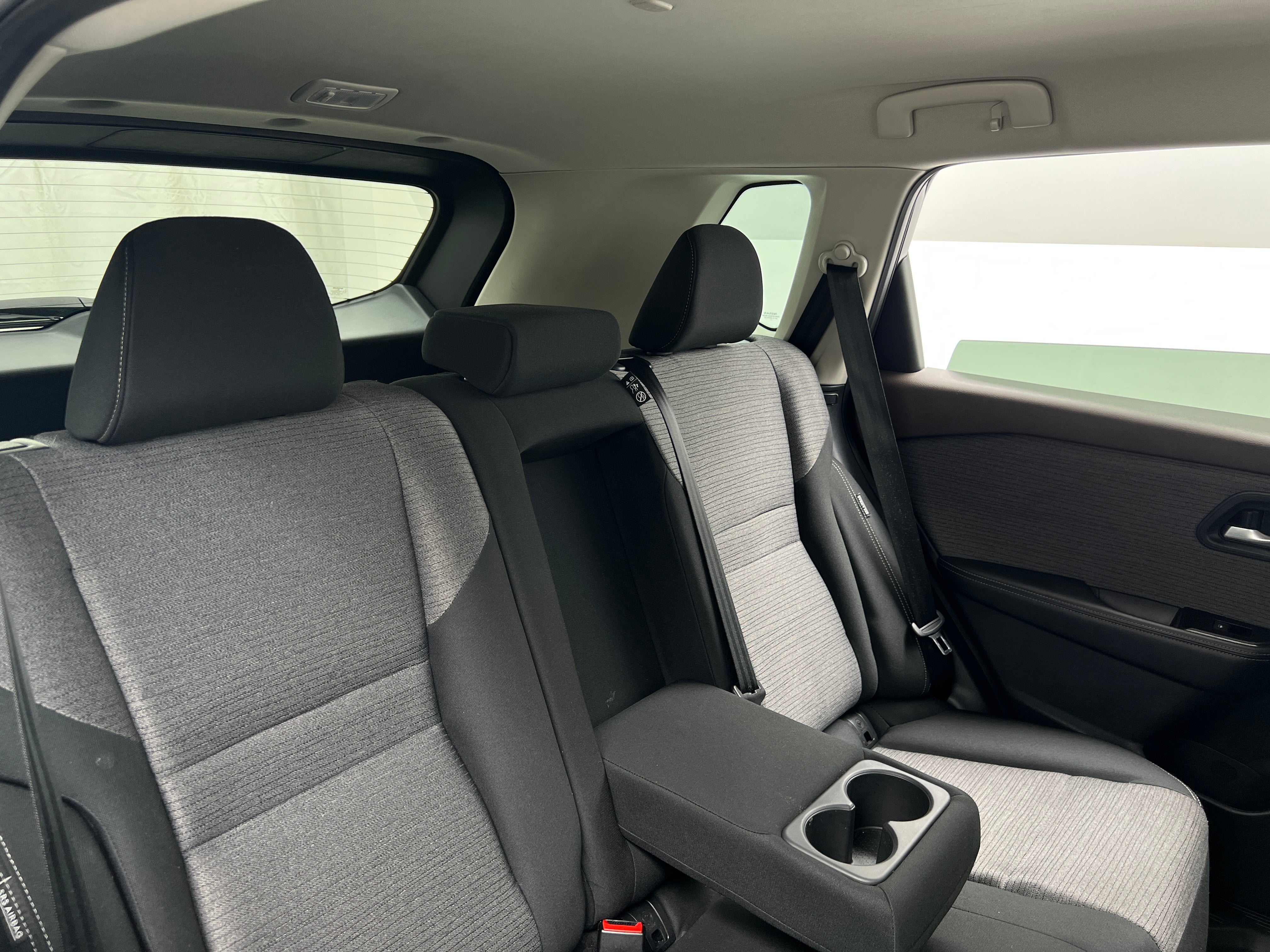 2023 Nissan Rogue SV 6
