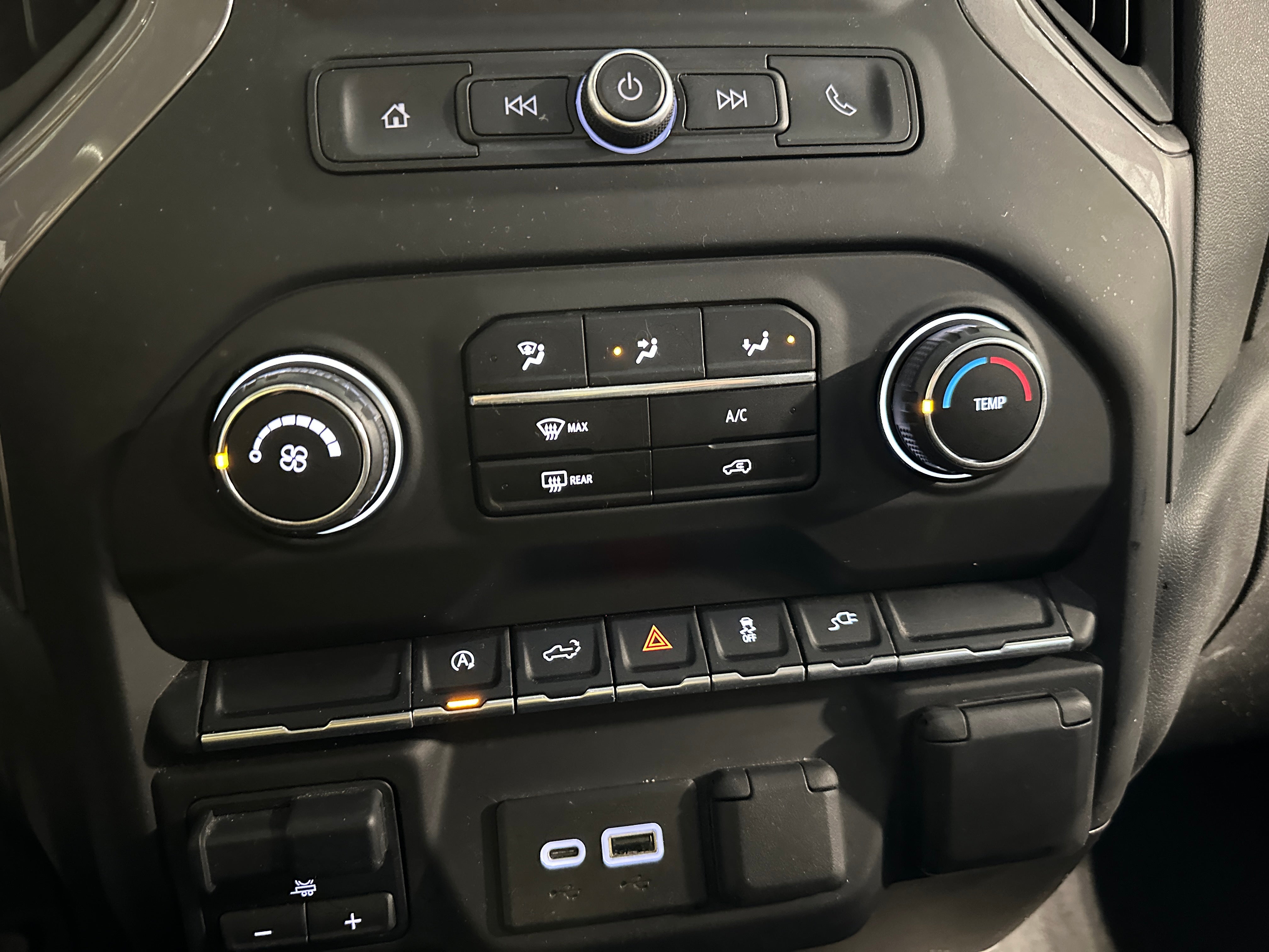 2021 Chevrolet Silverado 1500 Custom 4