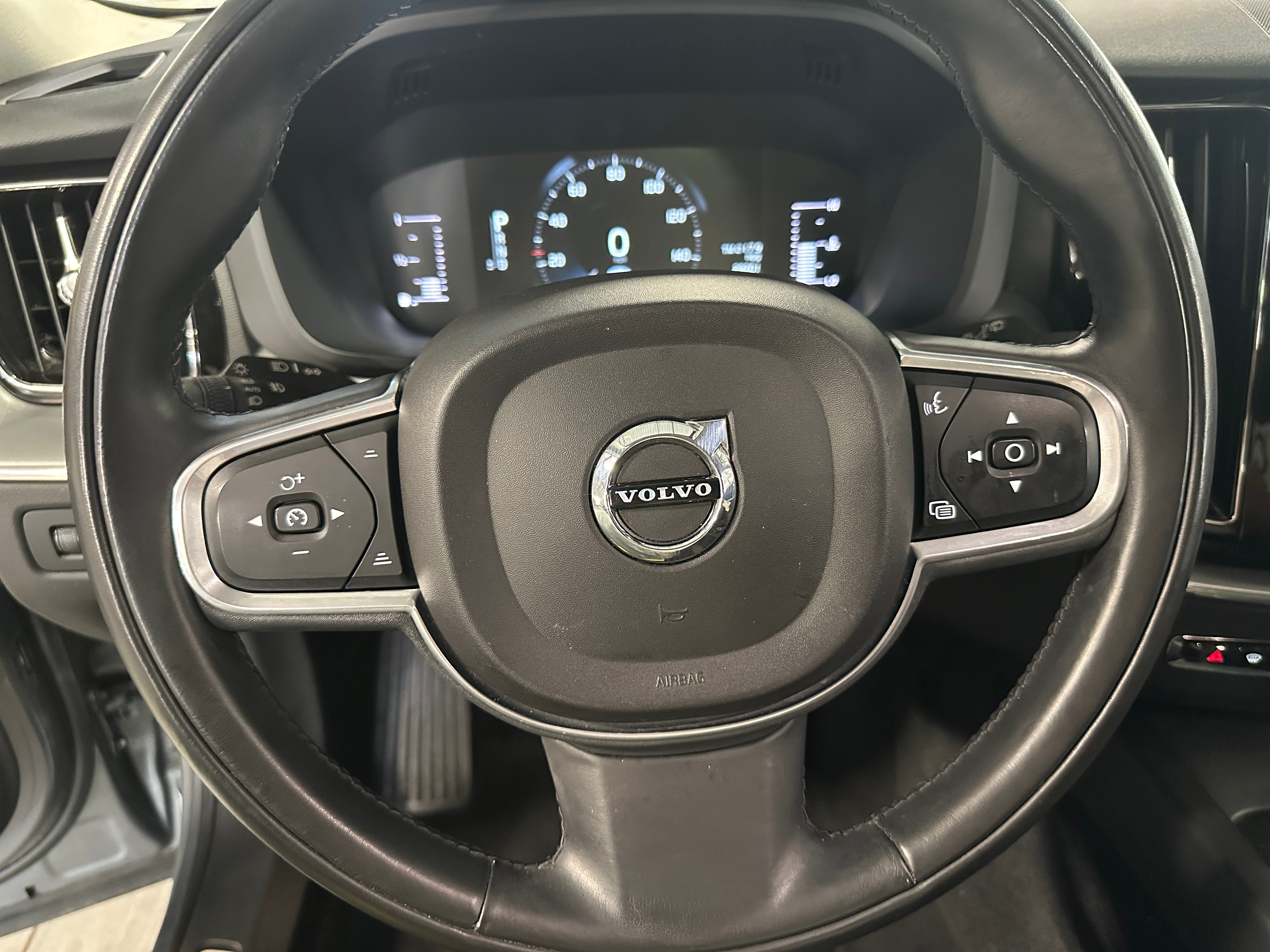 2018 Volvo XC60 T5 Momentum 4