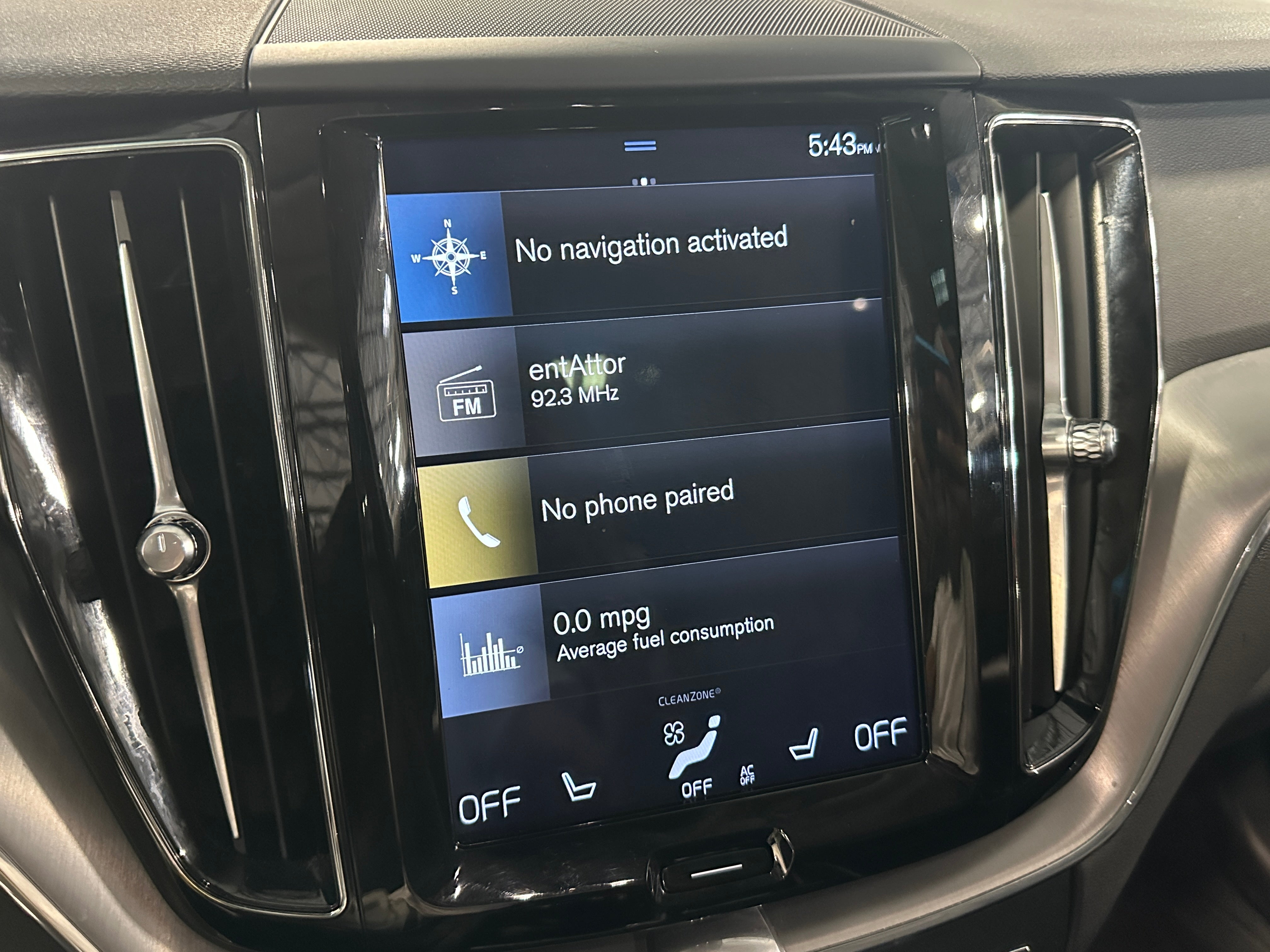 2018 Volvo XC60 T5 Momentum 3