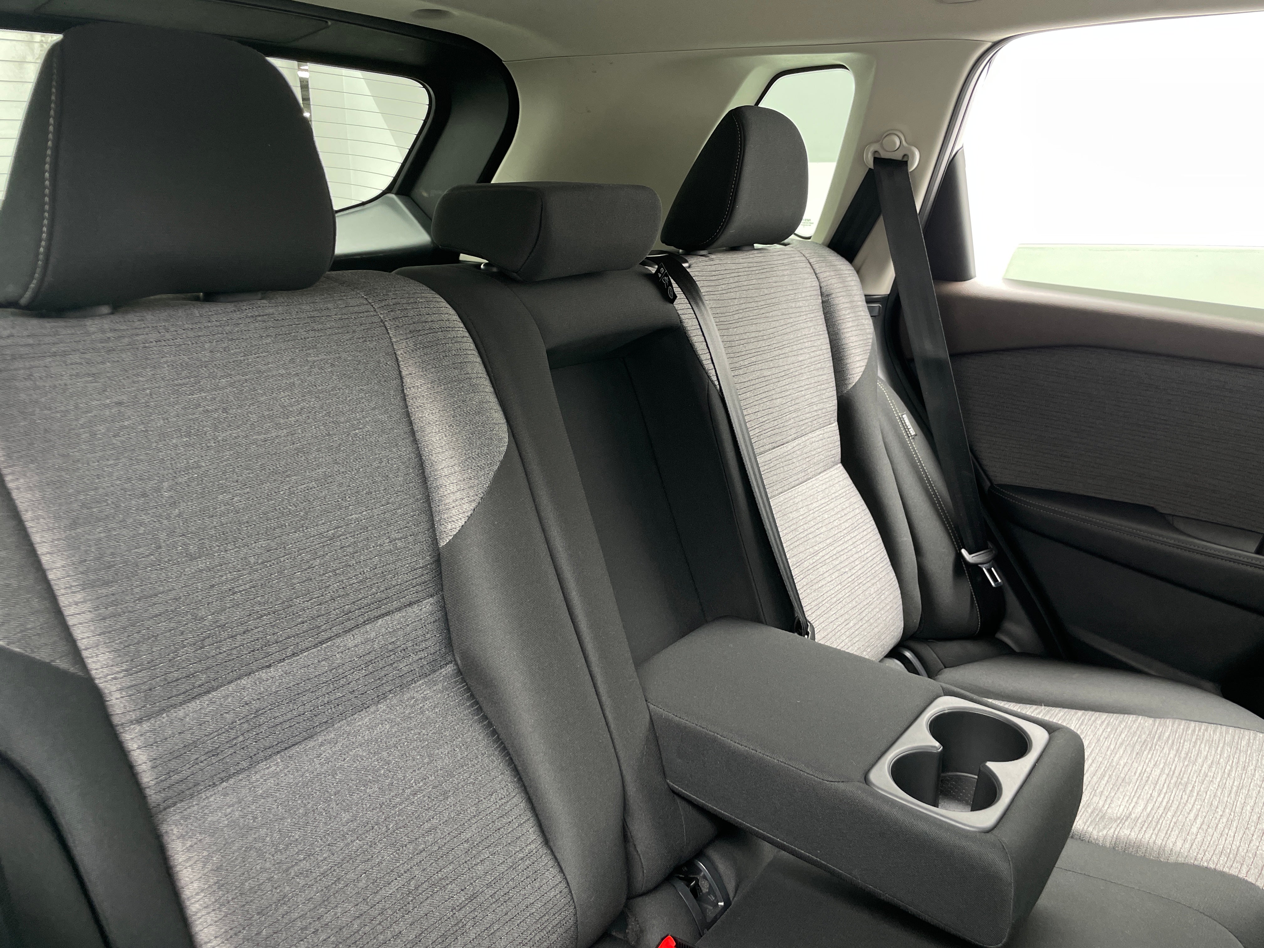 2023 Nissan Rogue SV 6