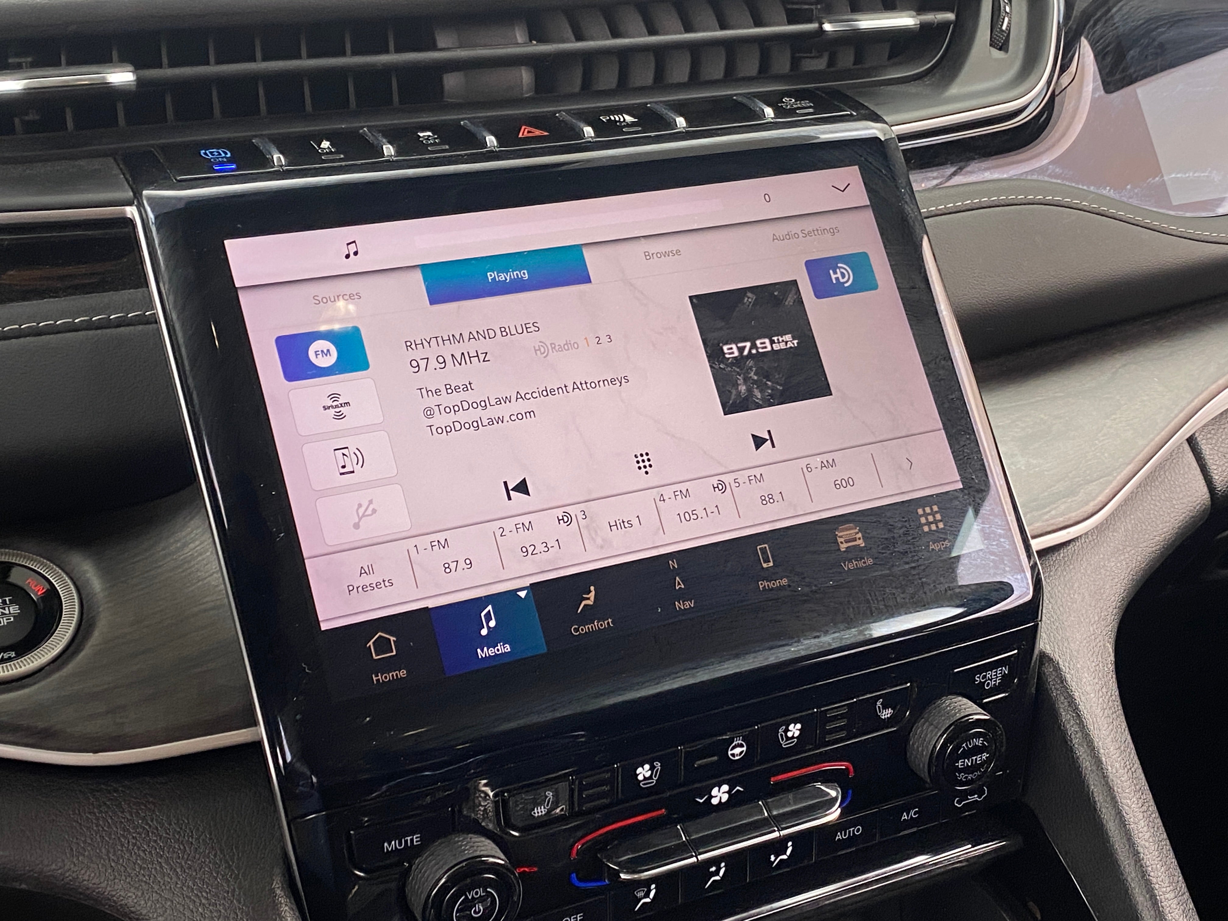 2022 Jeep Grand Cherokee 4xe 3