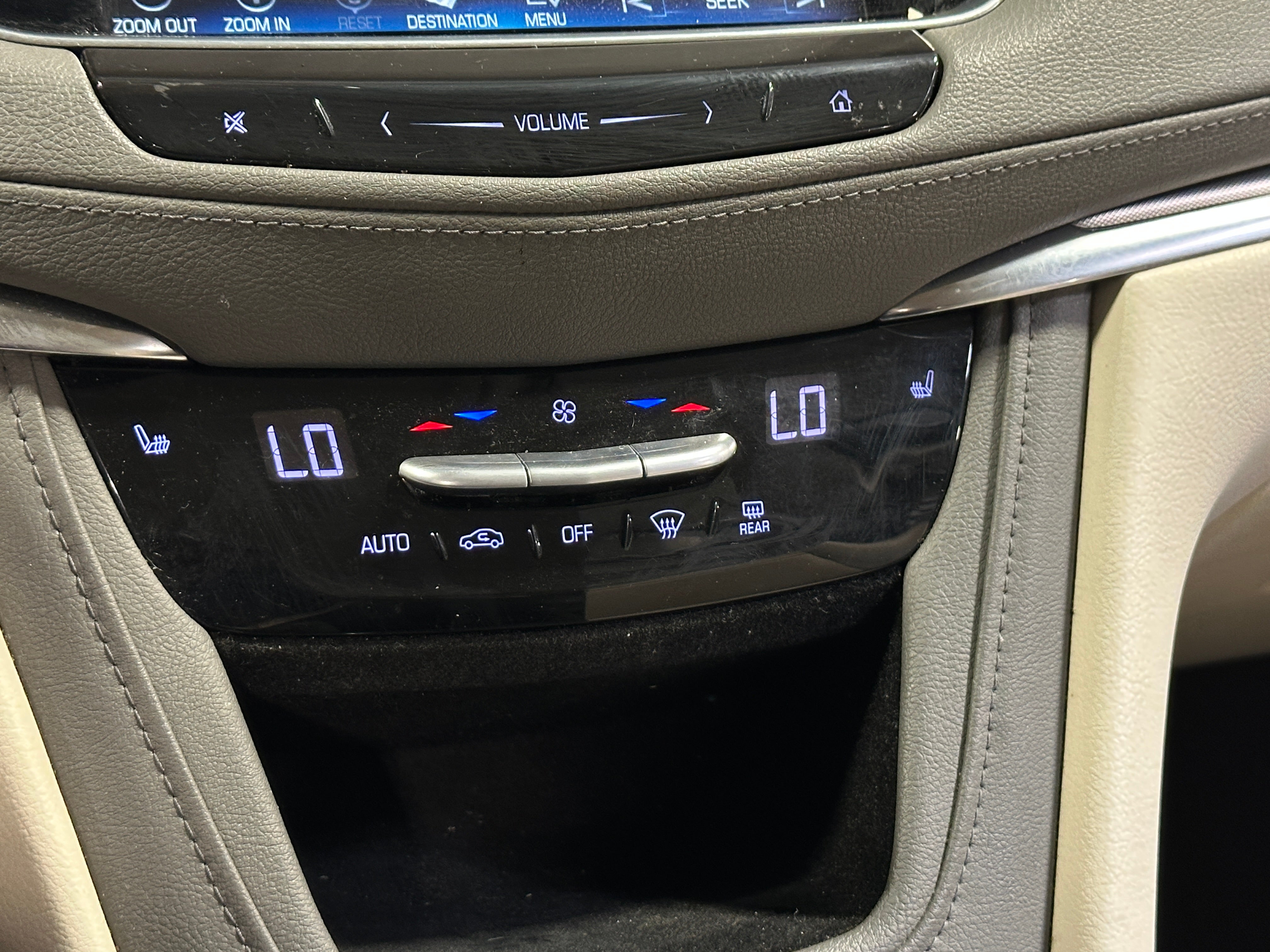 2017 Cadillac XT5 Luxury 3