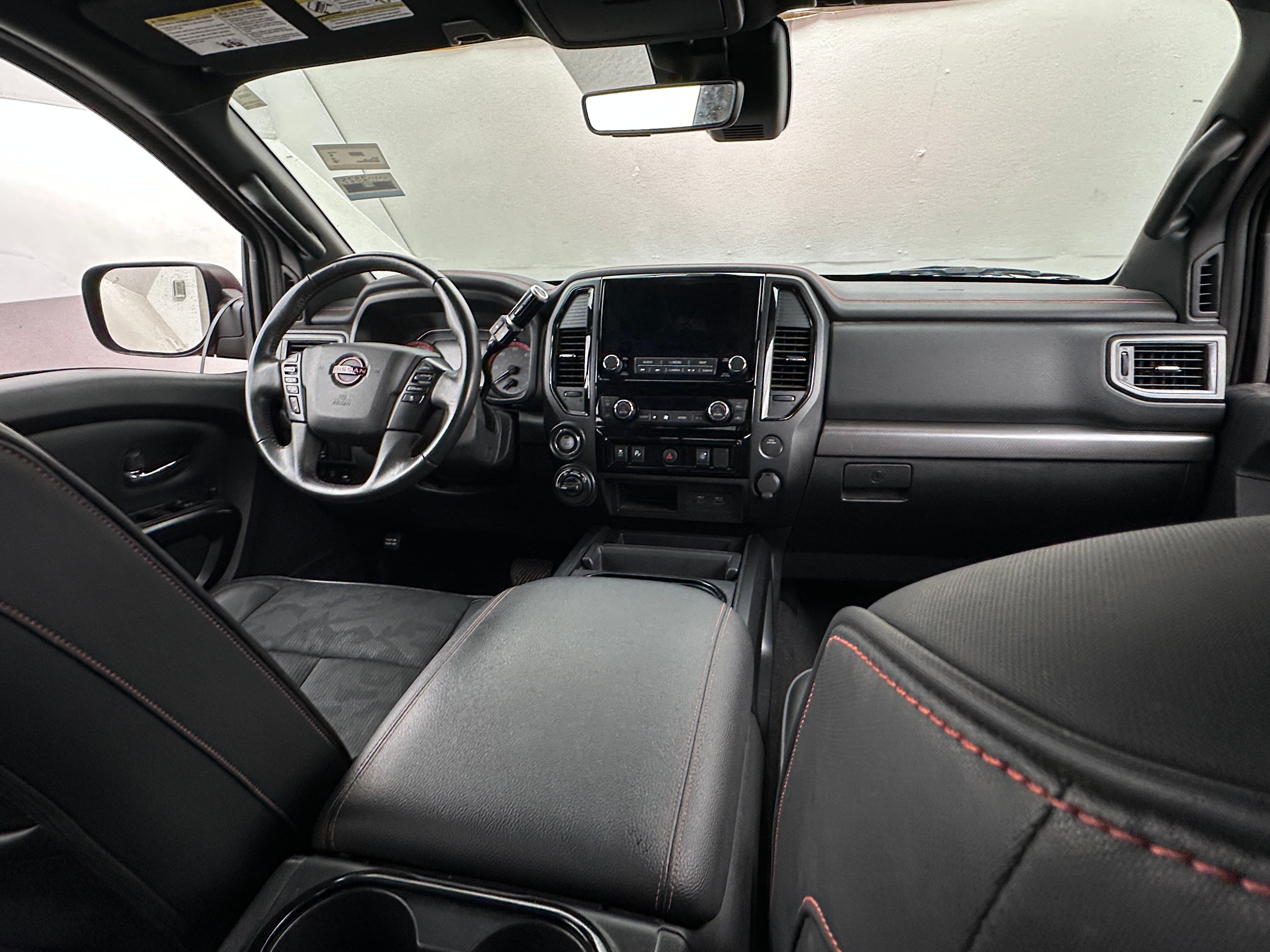 2024 Nissan Titan PRO-4X 3