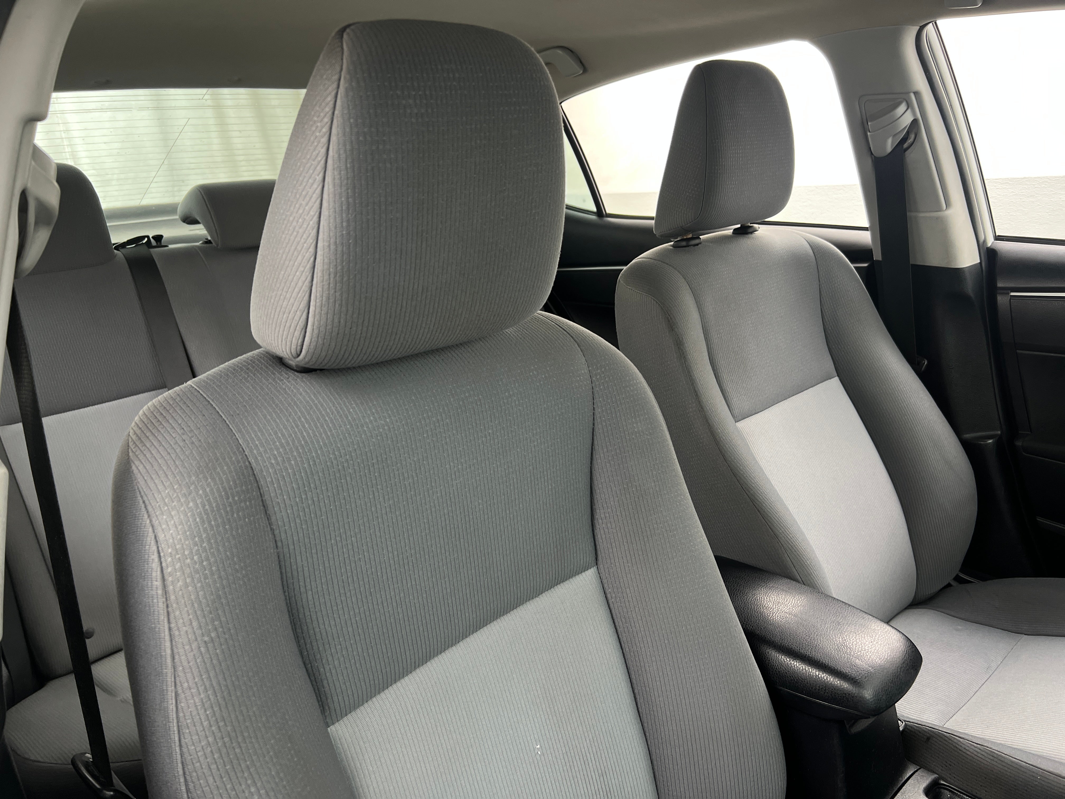 2016 Toyota Corolla LE 2