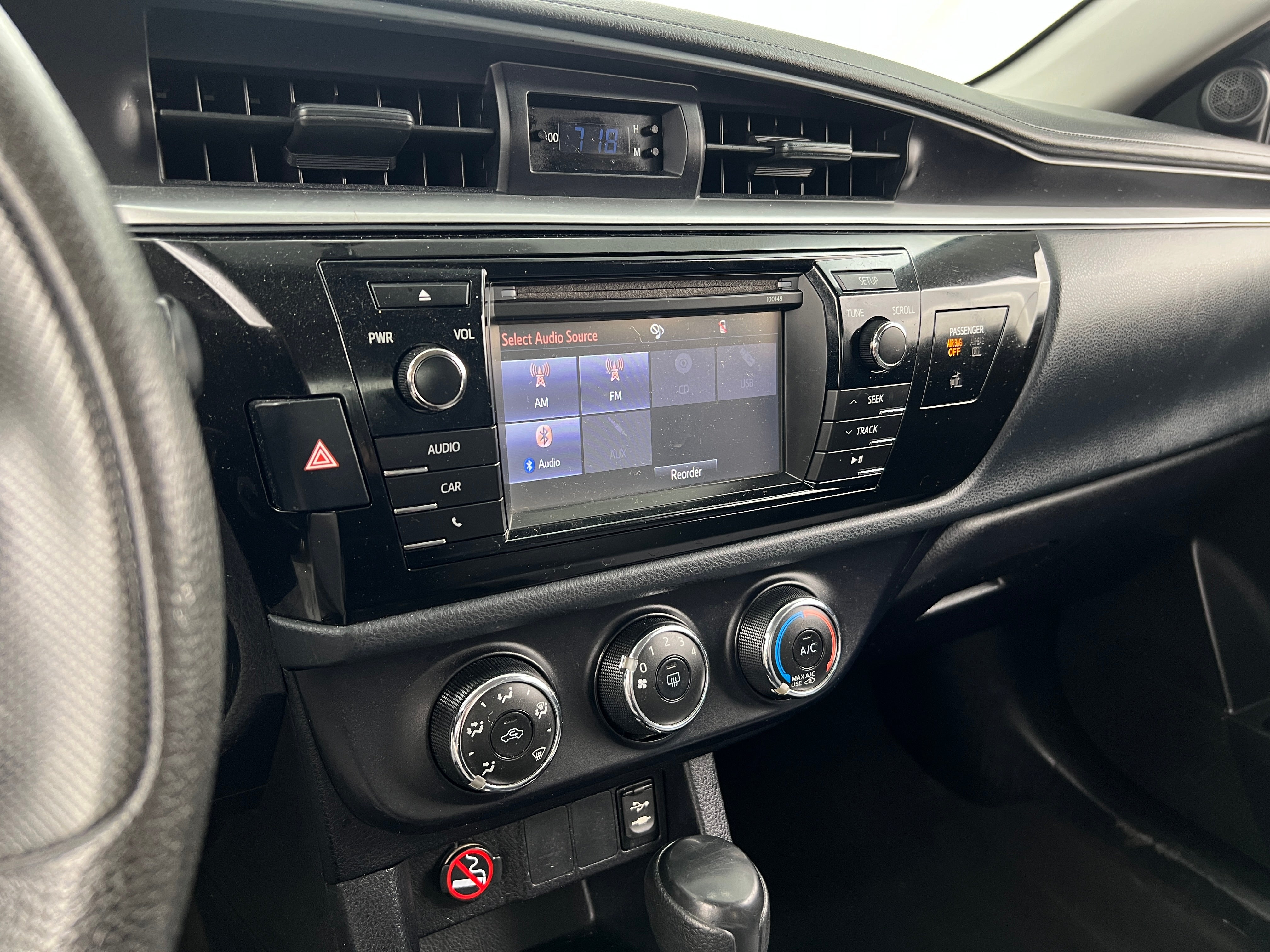 2016 Toyota Corolla LE 4