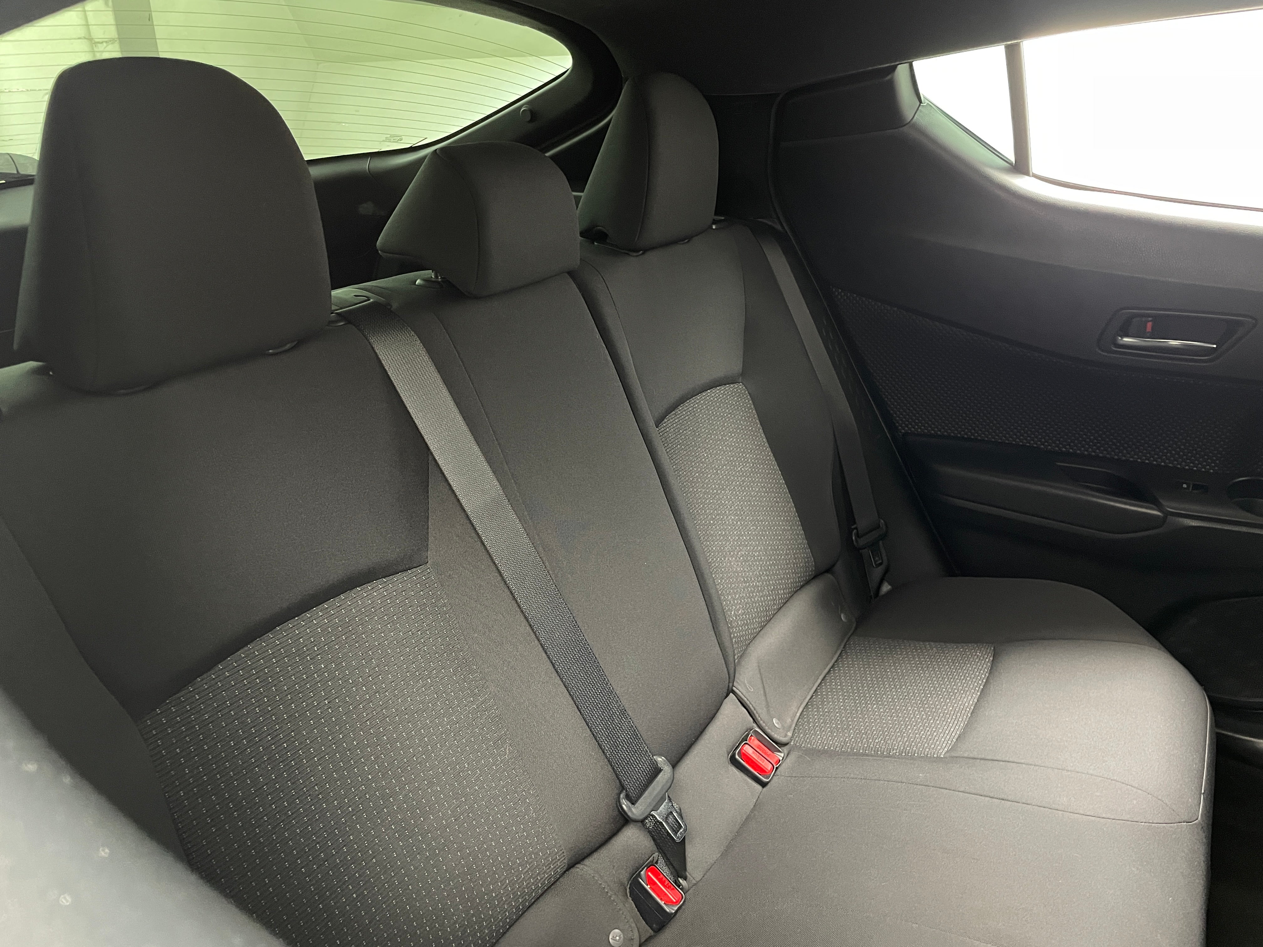 2018 Toyota C-HR XLE 6